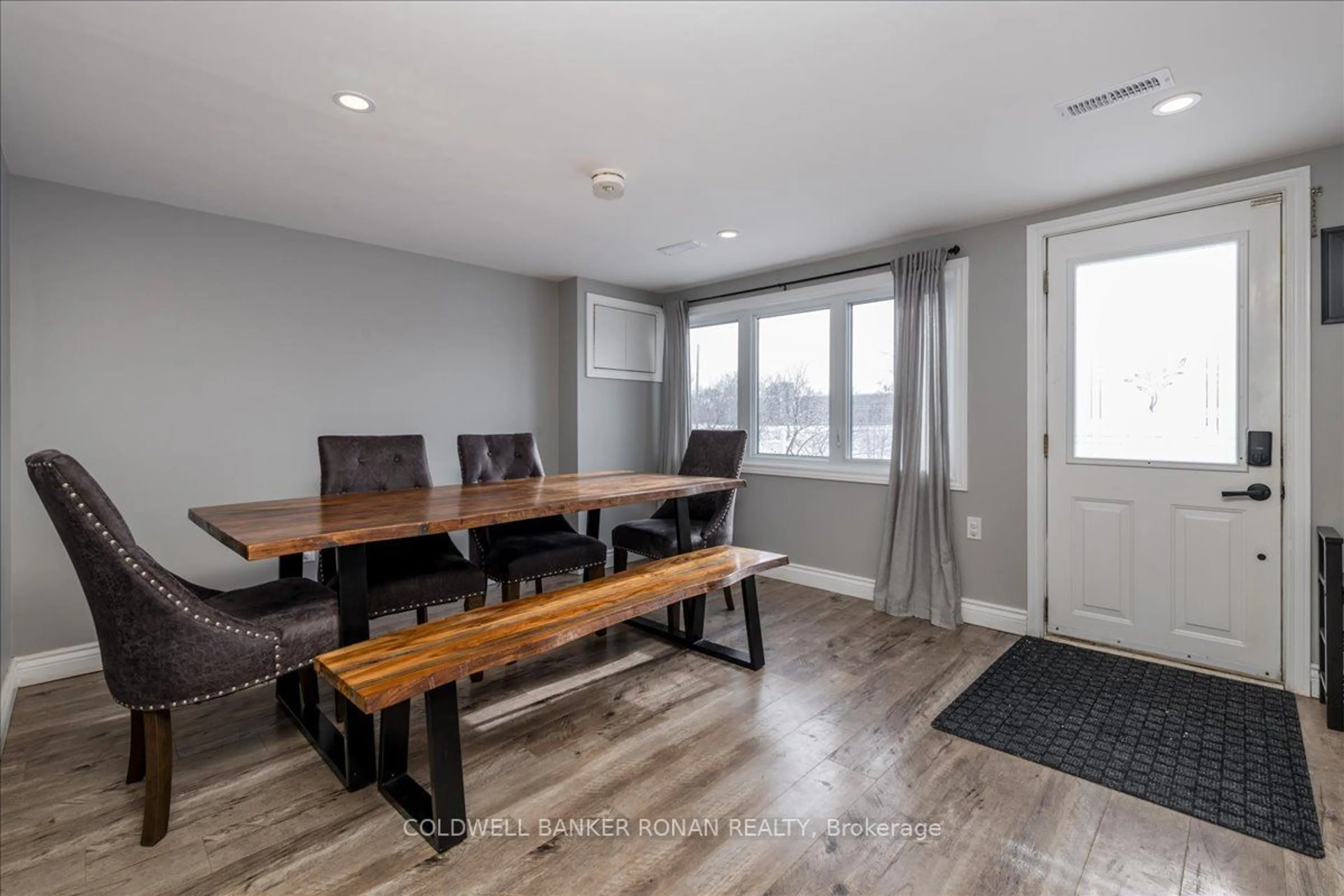 Dining room, wood/laminate floor for 363 Mill St, Essa Ontario L3W 0E2