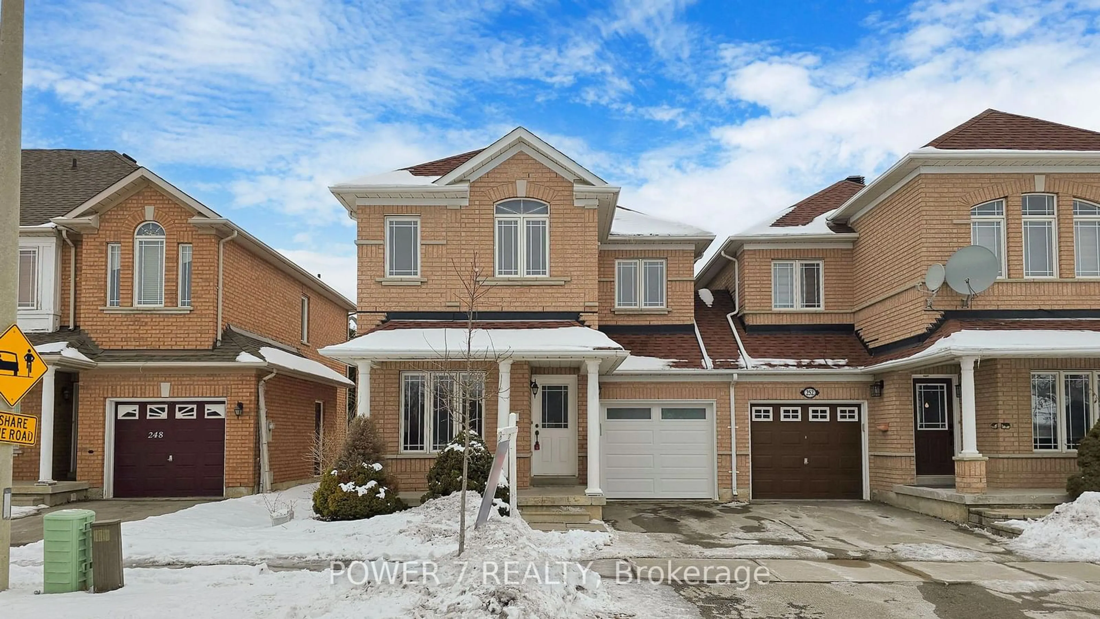 Home with brick exterior material, street for 250 Farmstead Rd, Richmond Hill Ontario L4S 2K5