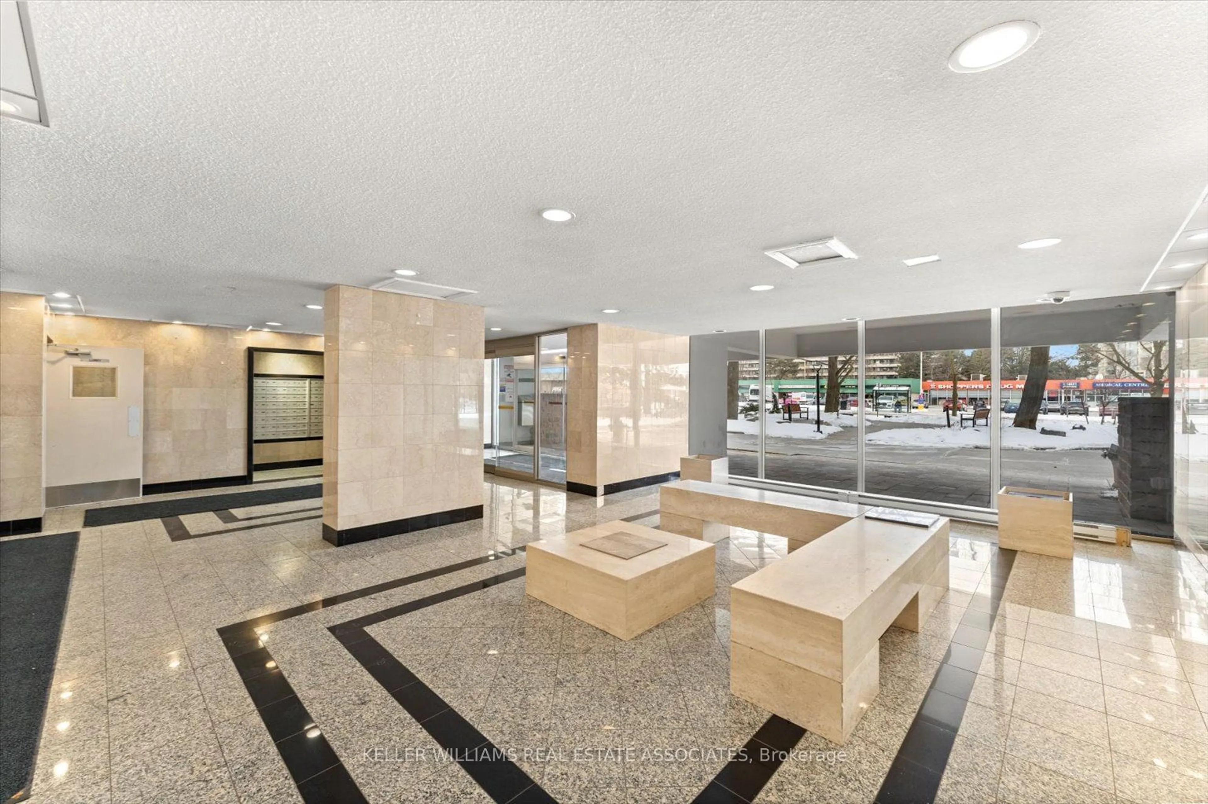 Lobby for 1 Royal Orchard Blvd #302, Markham Ontario L3T 3C2