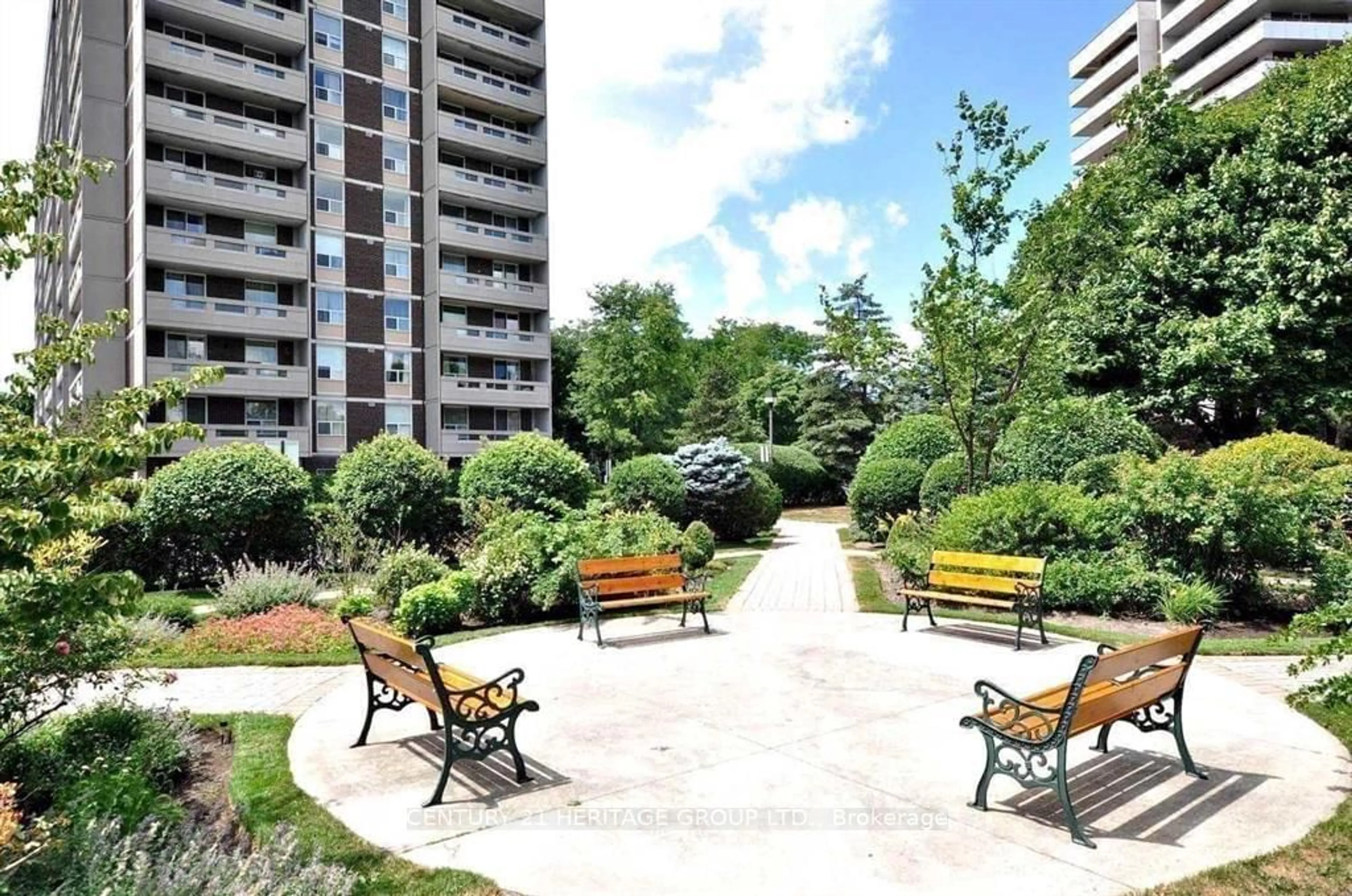 Patio, street for 50 Inverlochy Blvd #804, Markham Ontario L3T 4T6