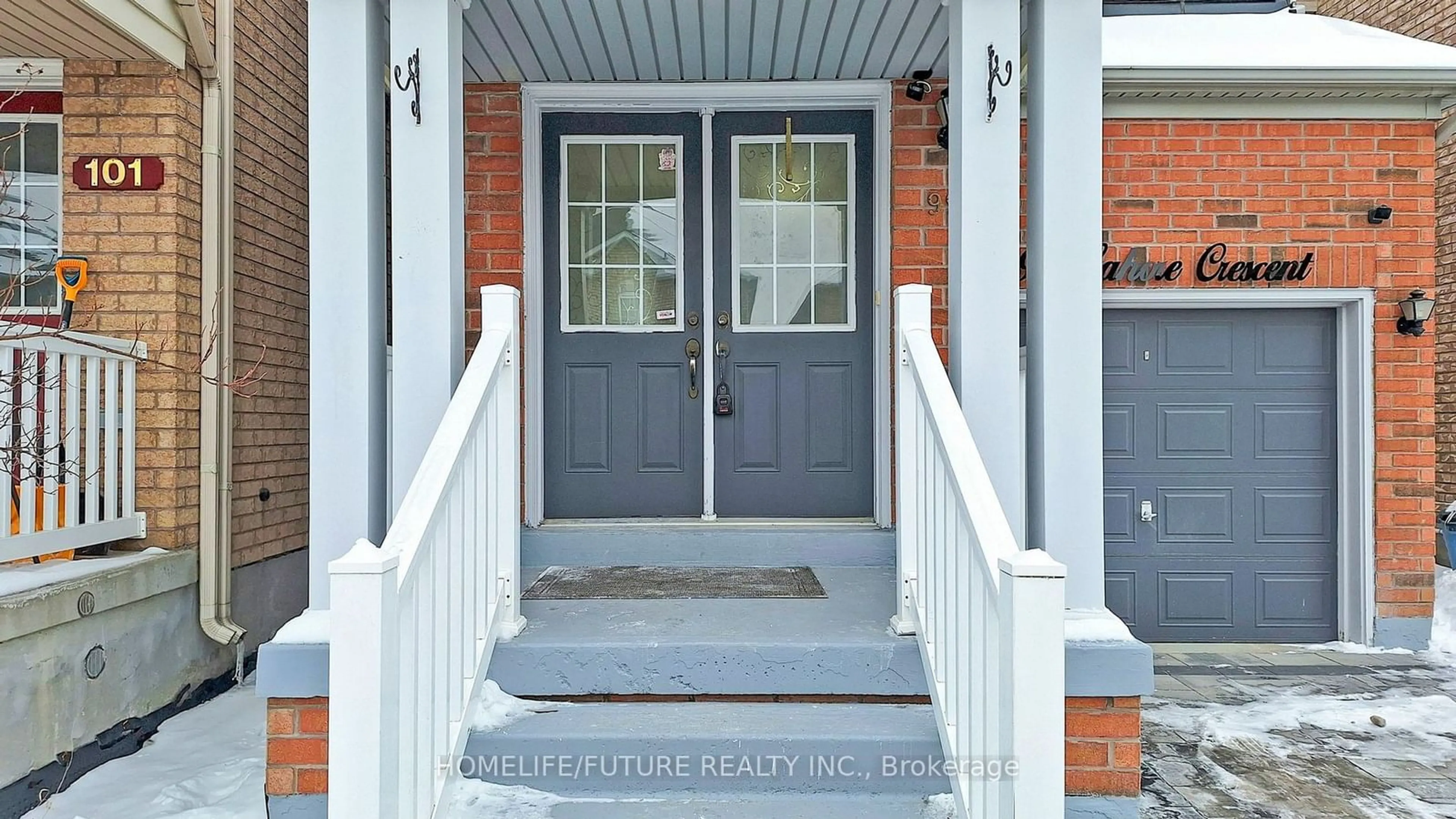 Indoor entryway for 99 Lahore Cres, Markham Ontario L3S 0A7