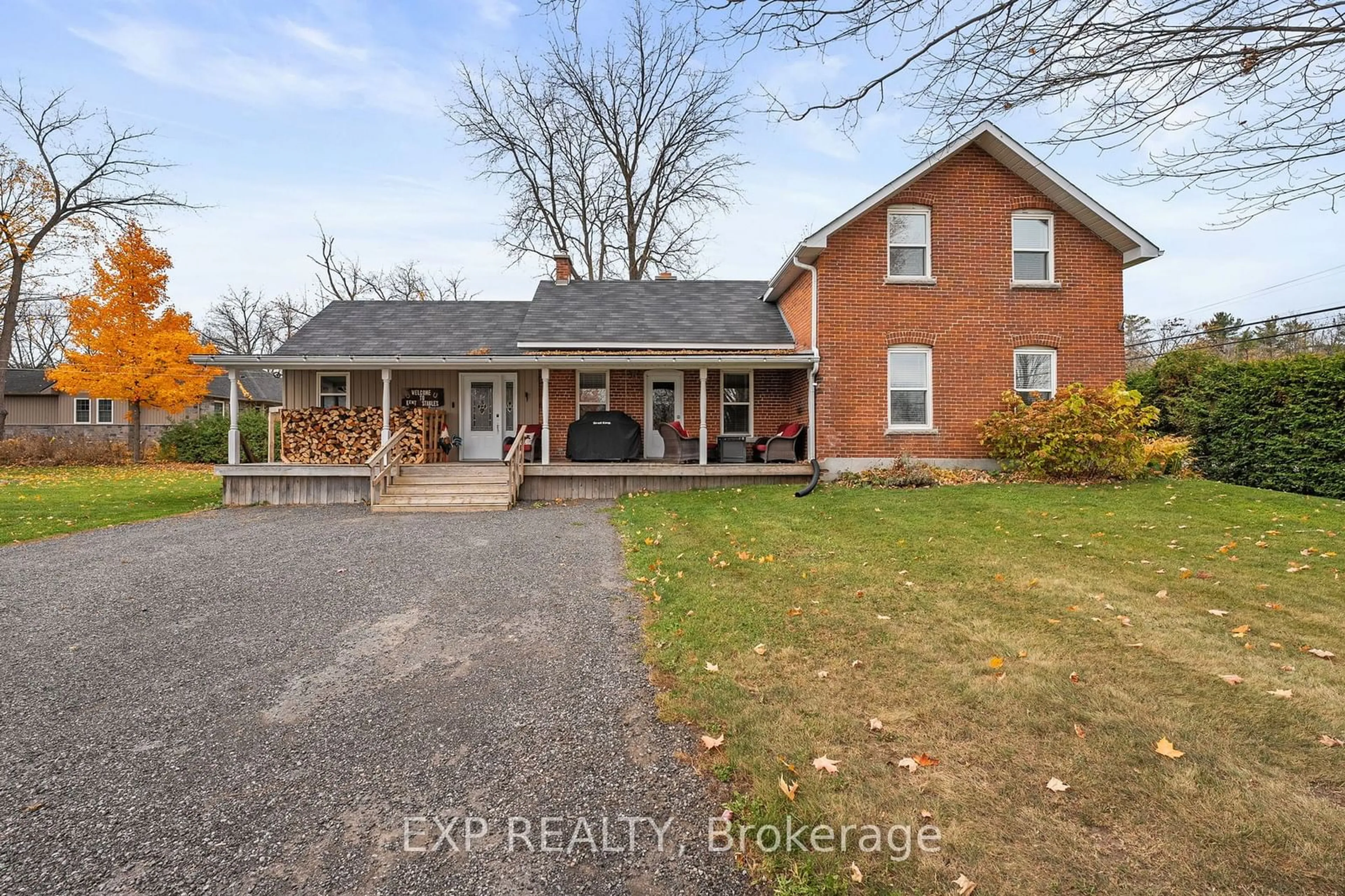 A pic from outside/outdoor area/front of a property/back of a property/a pic from drone, street for 1742 Cameron St, Brock Ontario L0E 1E0