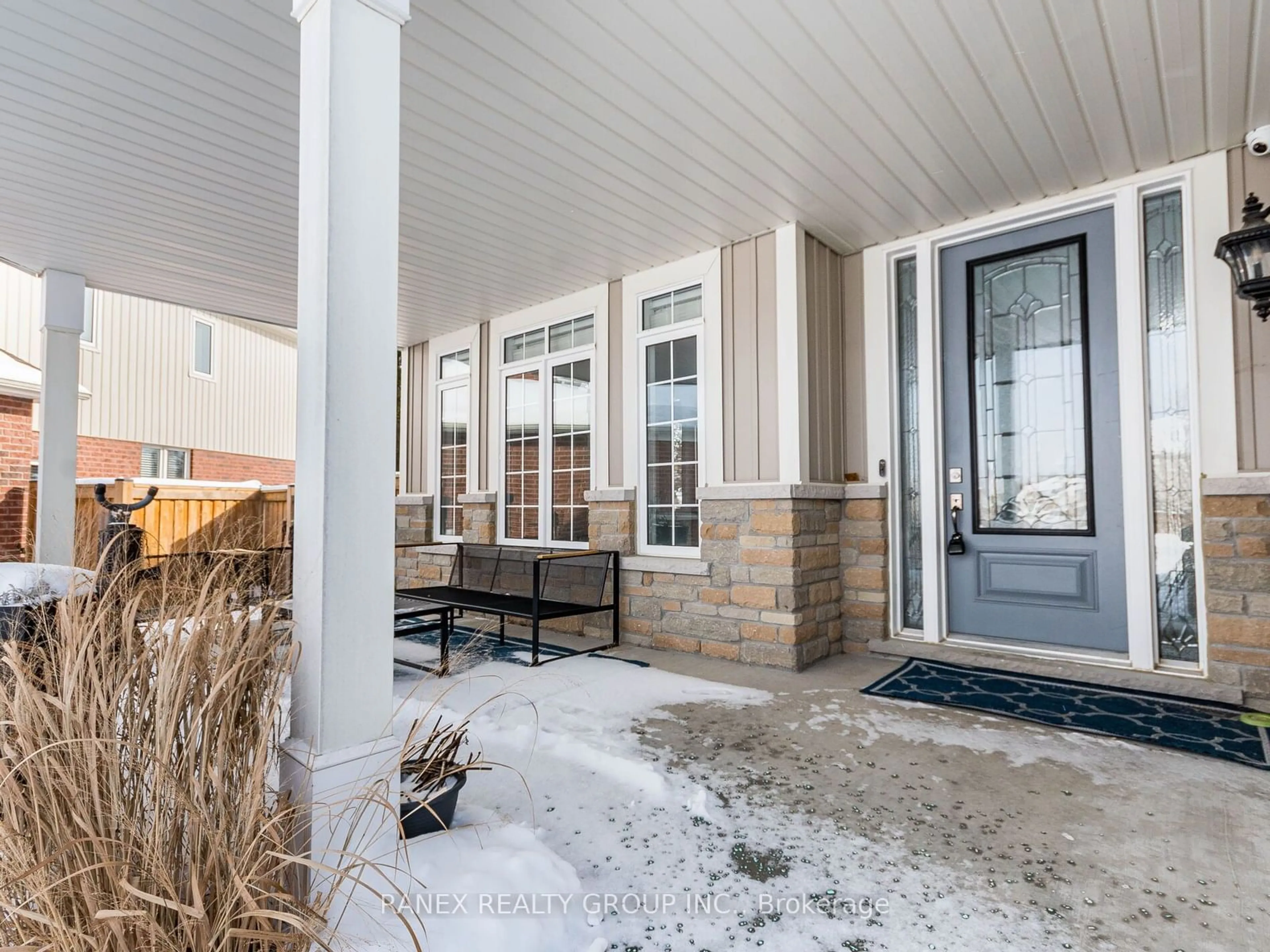 Indoor entryway for 13 DUNN Crt, Essa Ontario L0M 1B5