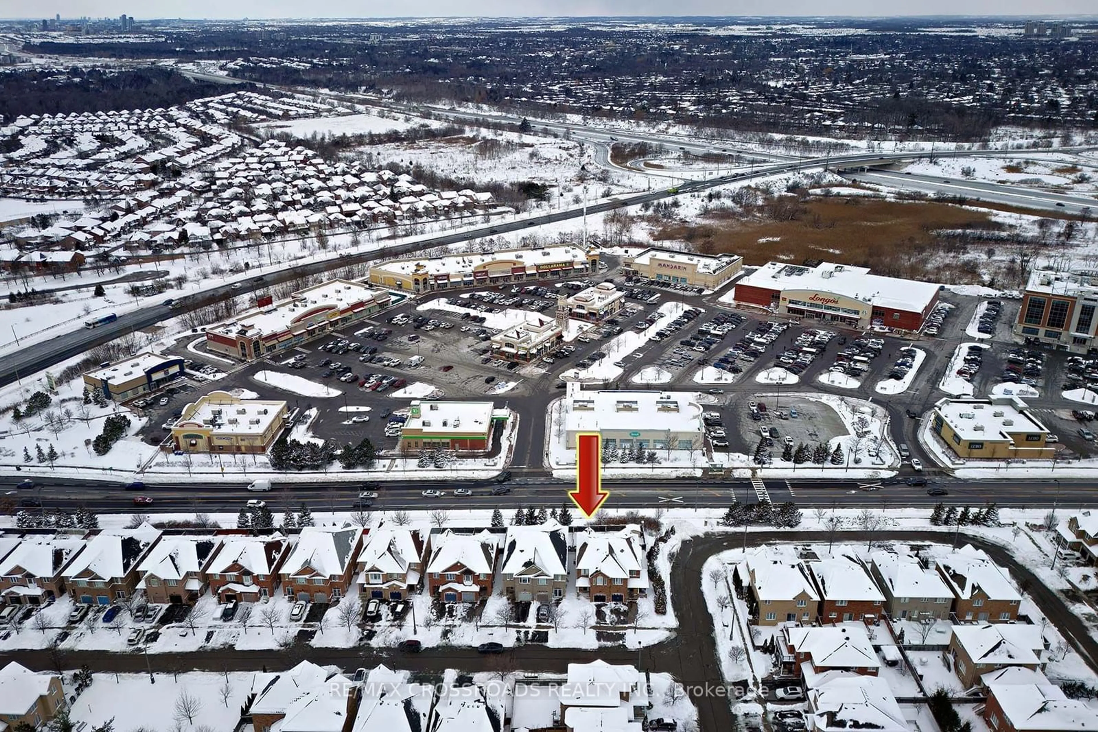 A pic from outside/outdoor area/front of a property/back of a property/a pic from drone, street for 4 Blue Meadow Crt, Markham Ontario L6B 0H9