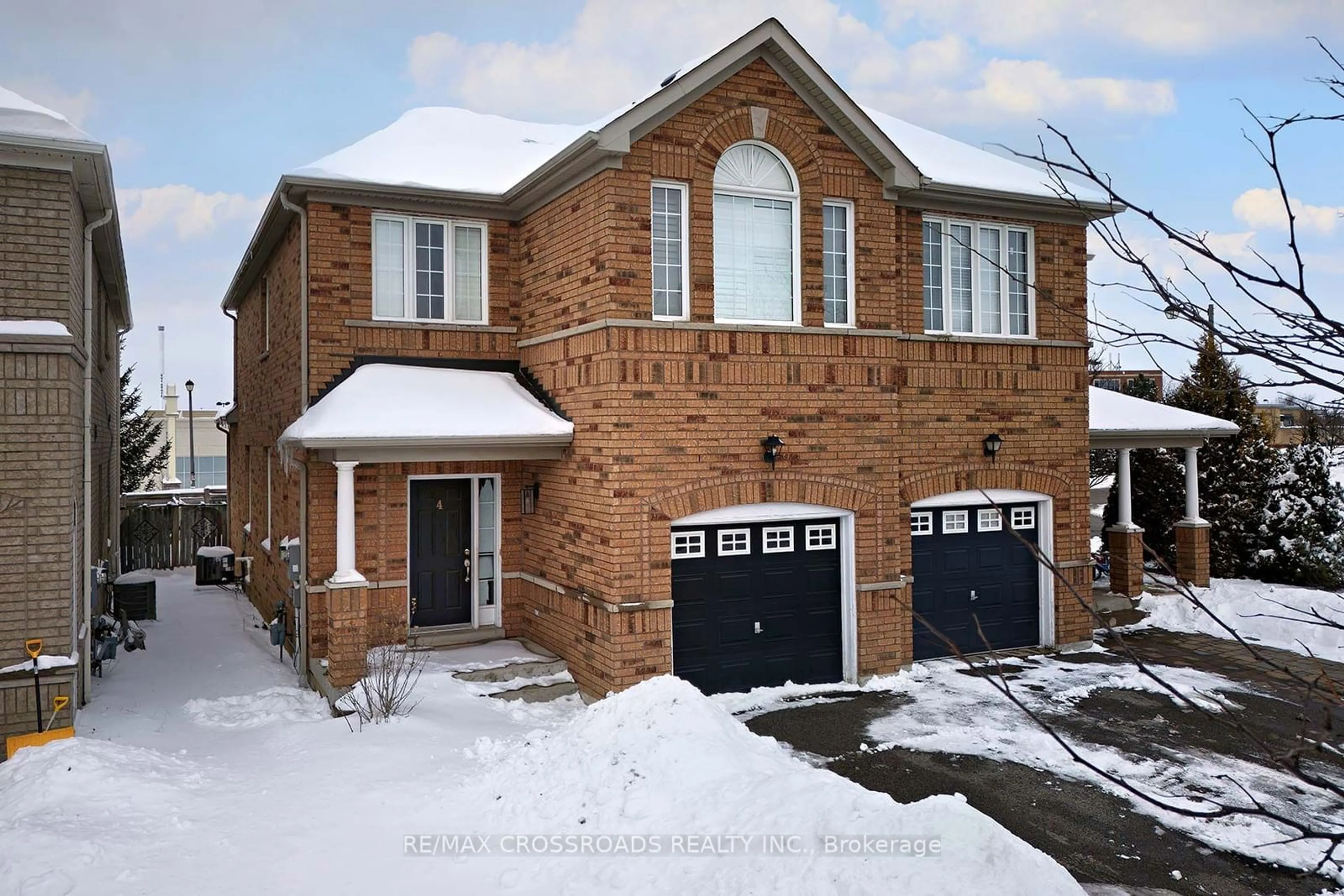 Home with brick exterior material, street for 4 Blue Meadow Crt, Markham Ontario L6B 0H9