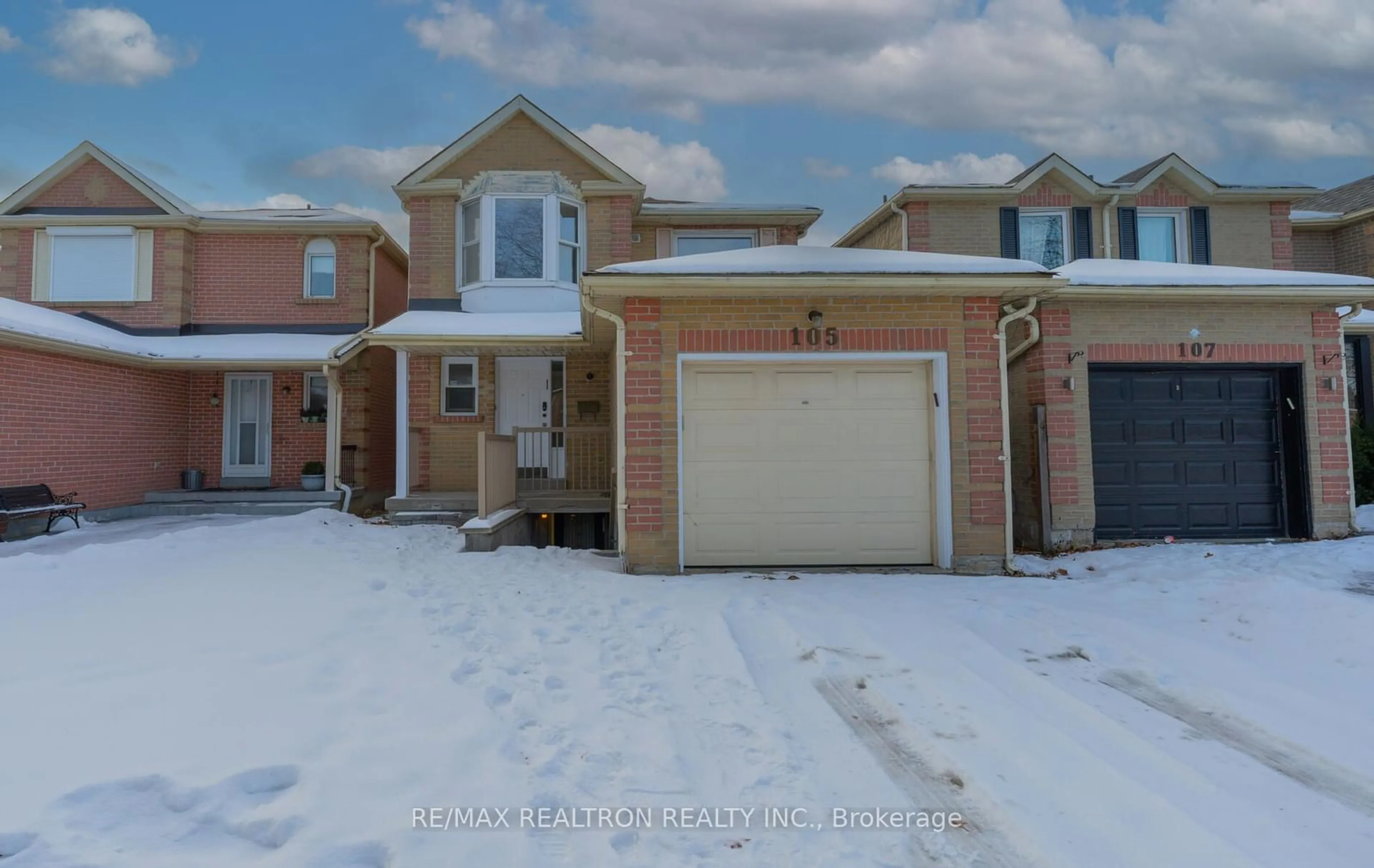 Unknown for 105 Gailcrest Circ, Vaughan Ontario L4J 5V6