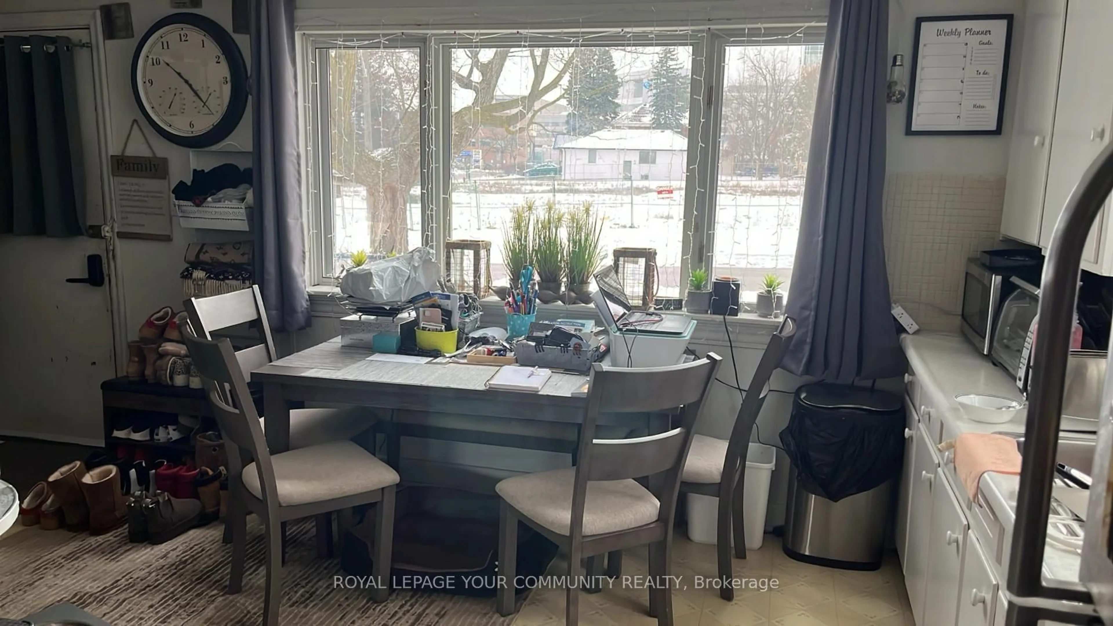 Dining room, wood/laminate floor for 593 Watson Ave, Newmarket Ontario L3Y 2V2