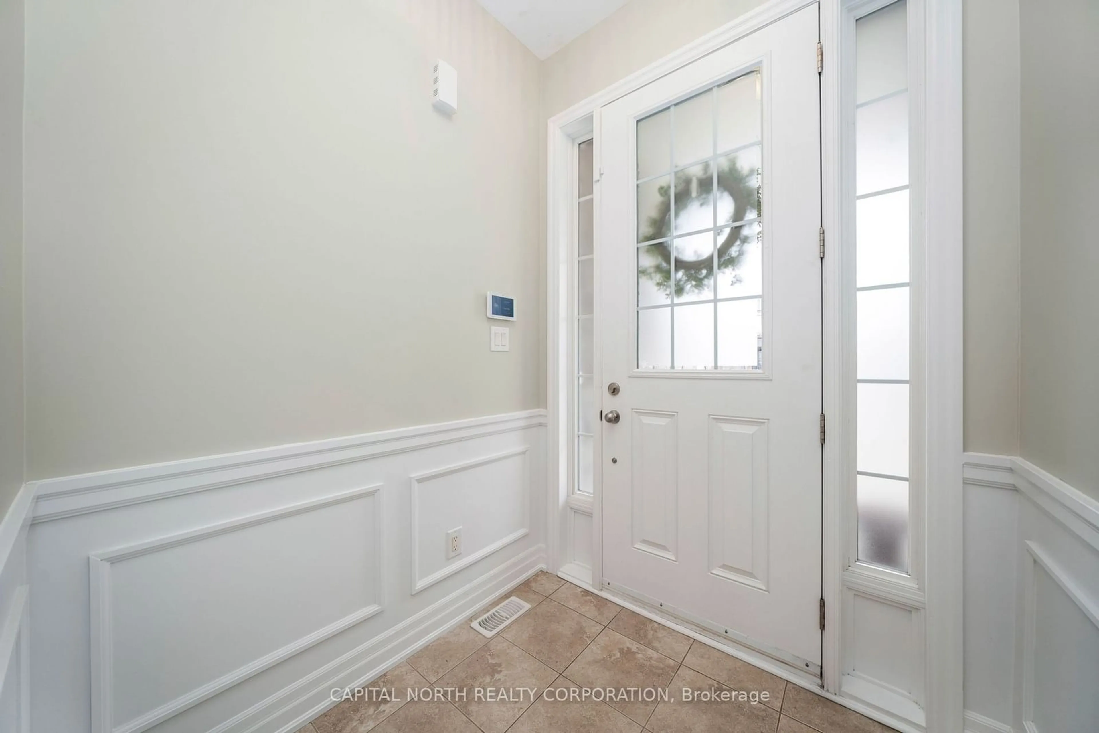 Indoor entryway for 12 Alex Campbell Cres, King Ontario L7B 0C2