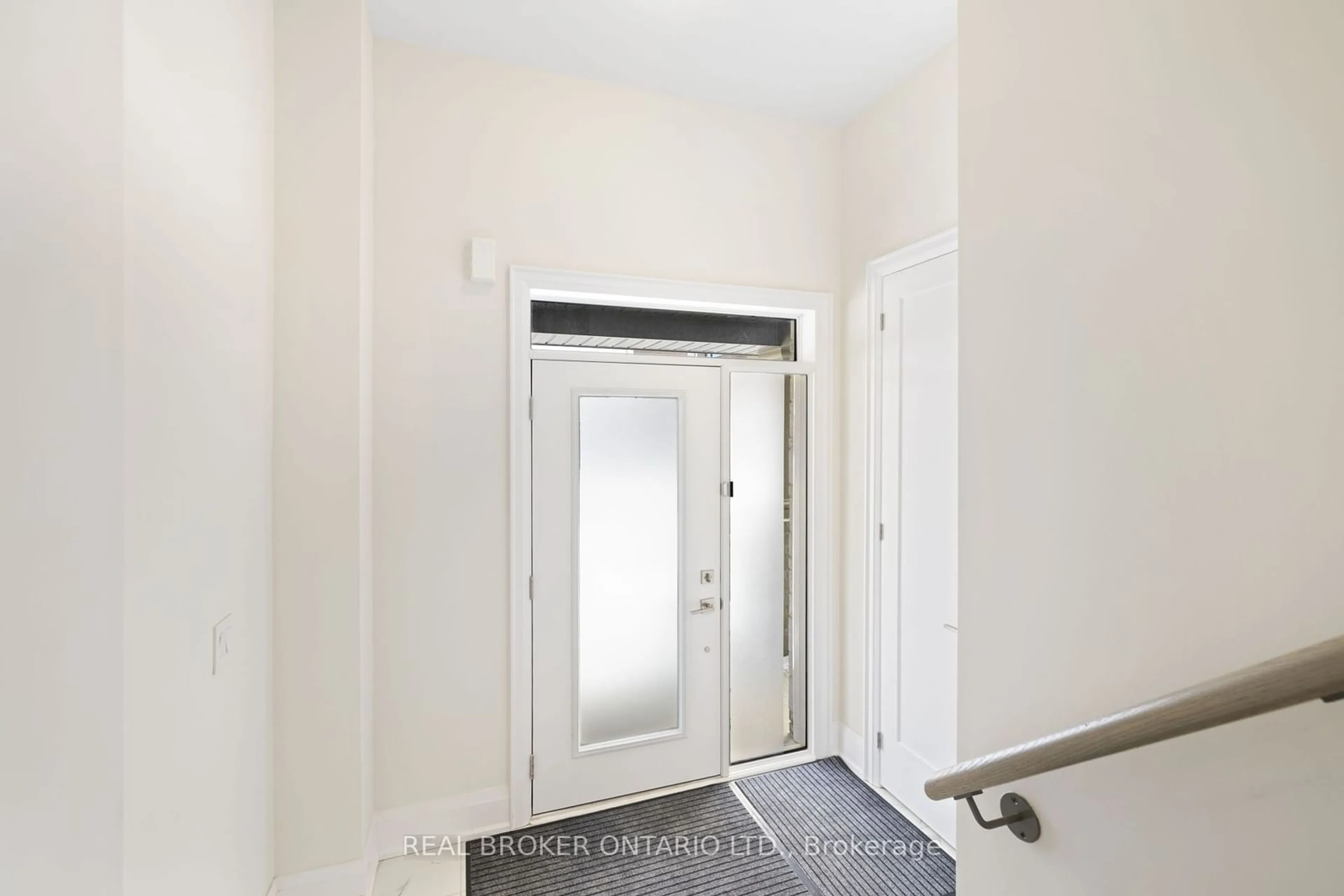 Indoor entryway for 78 Tempel St, Richmond Hill Ontario L4E 1K6