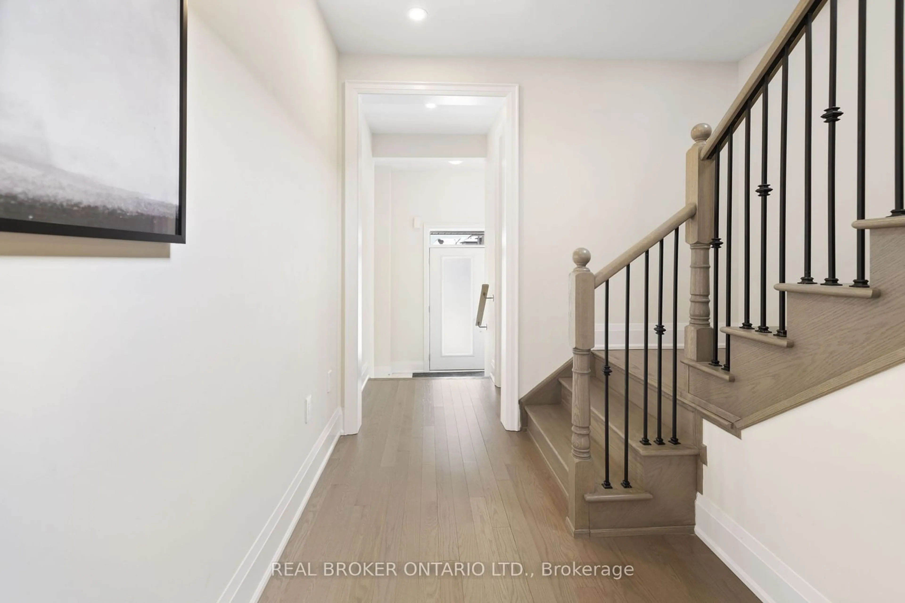 Indoor entryway for 78 Tempel St, Richmond Hill Ontario L4E 1K6