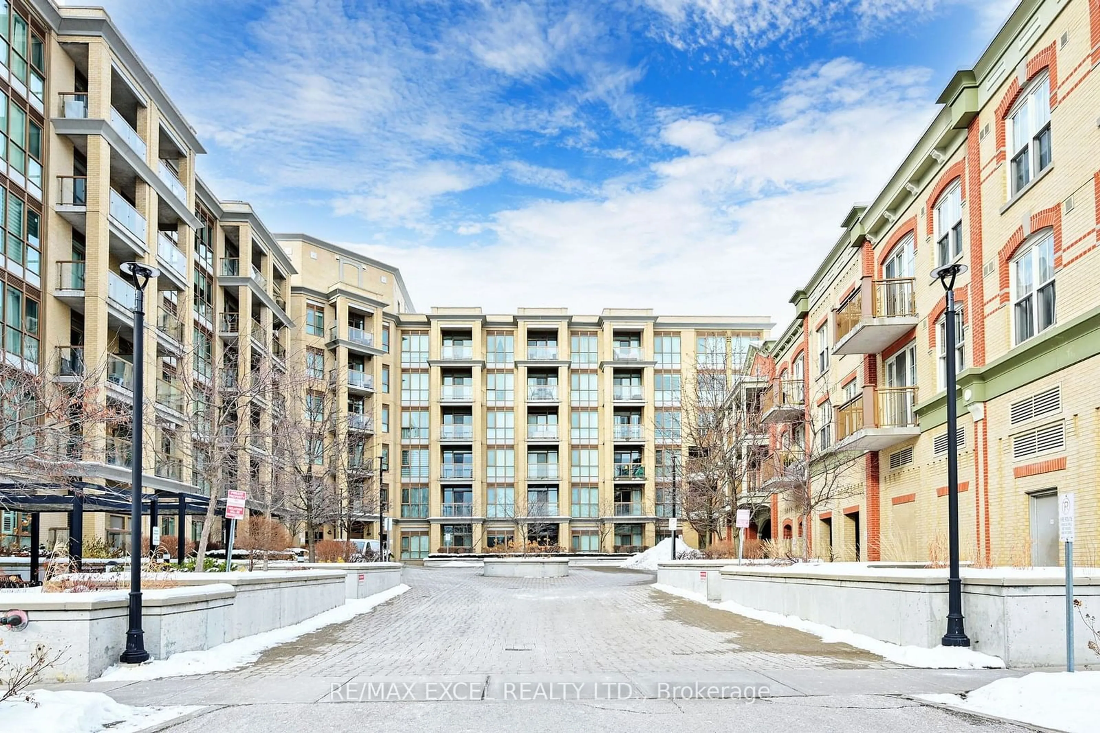 Patio, street for 68 Main St #113, Markham Ontario L3P 0N5