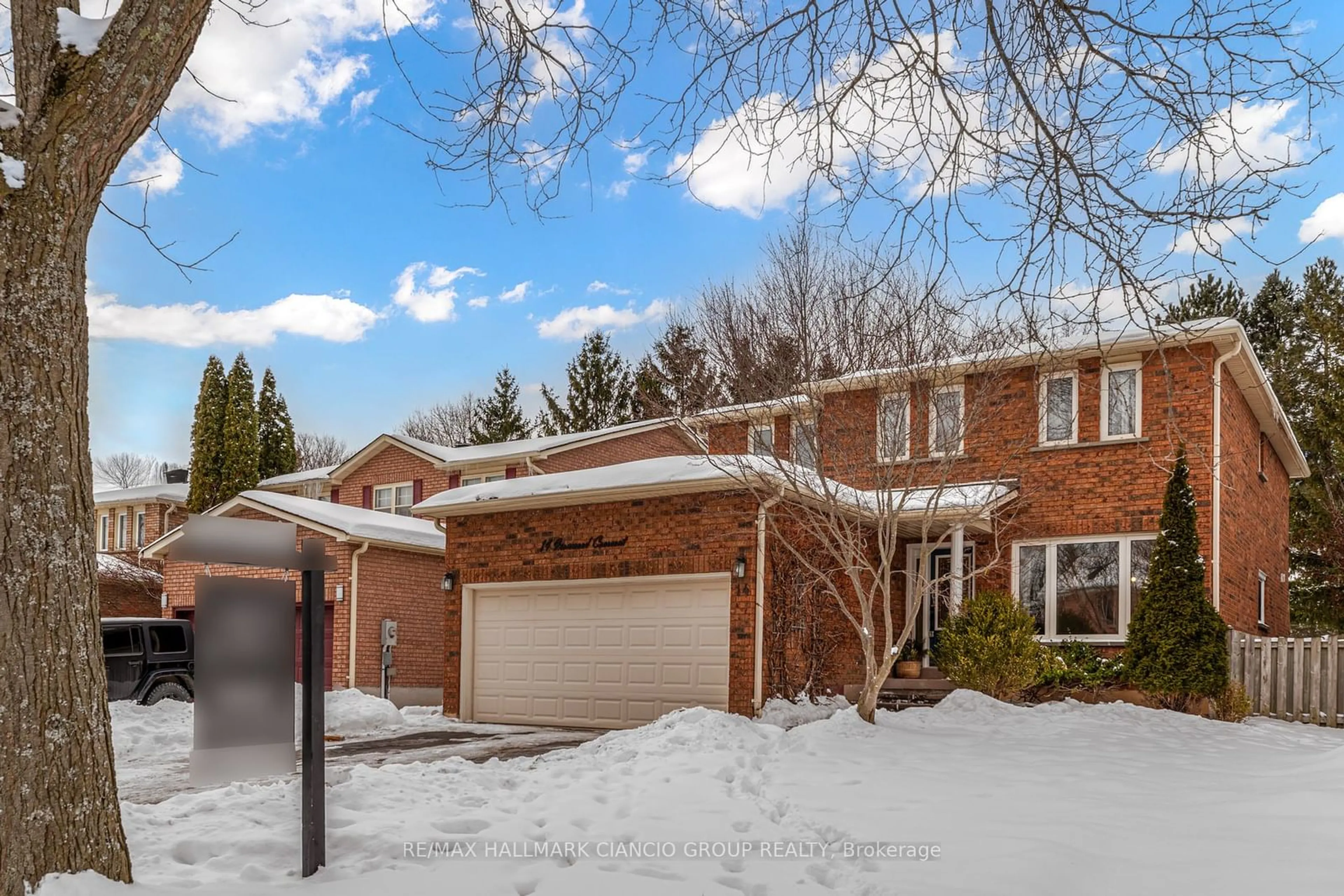 Home with brick exterior material, street for 14 Ironwood Cres, Whitchurch-Stouffville Ontario L4A 5S7