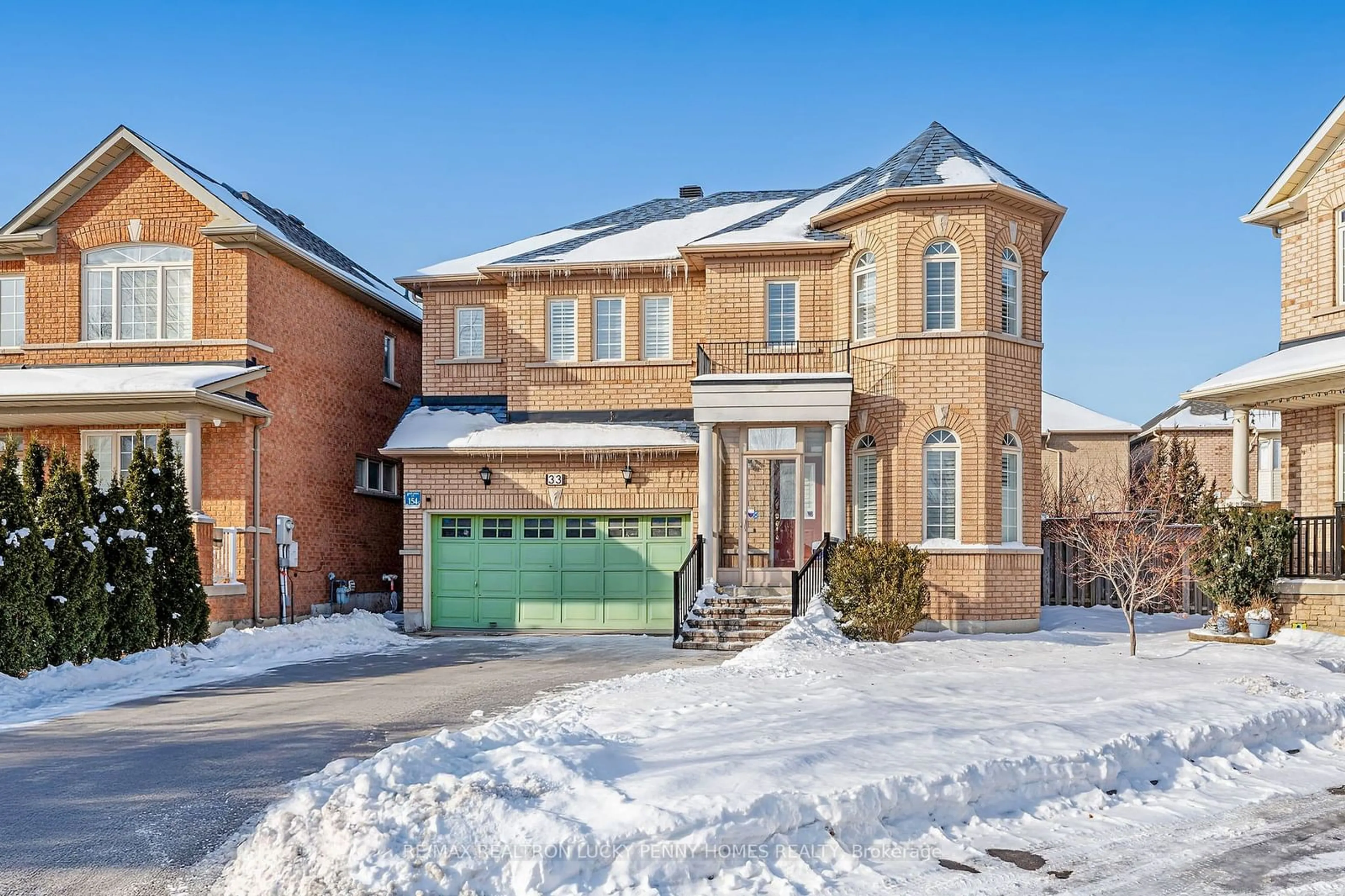 Home with brick exterior material, street for 33 Calico Cres, Markham Ontario L6C 3A6