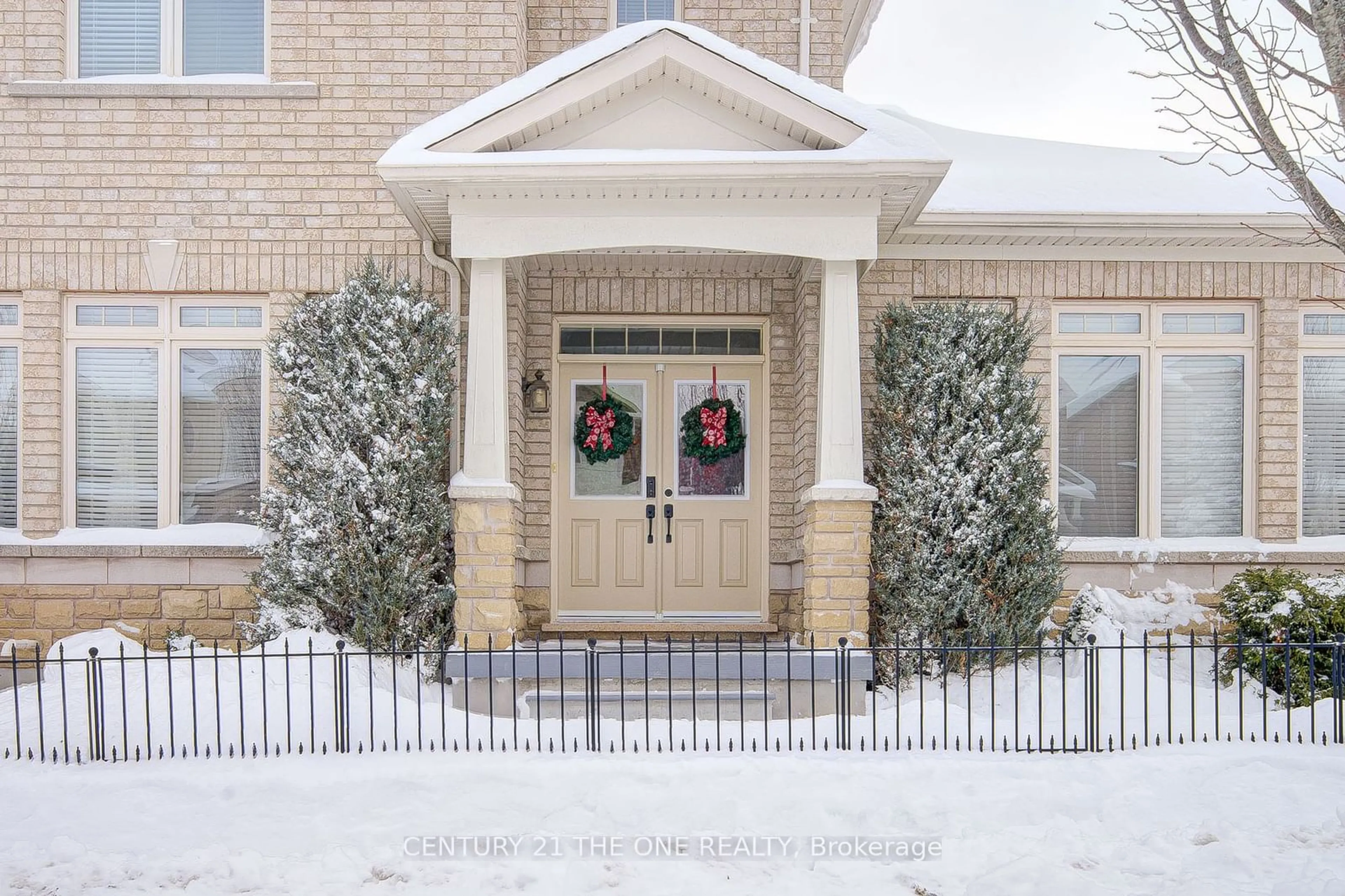 Indoor entryway for 76 Bowkett Dr, Richmond Hill Ontario L4E 0J6