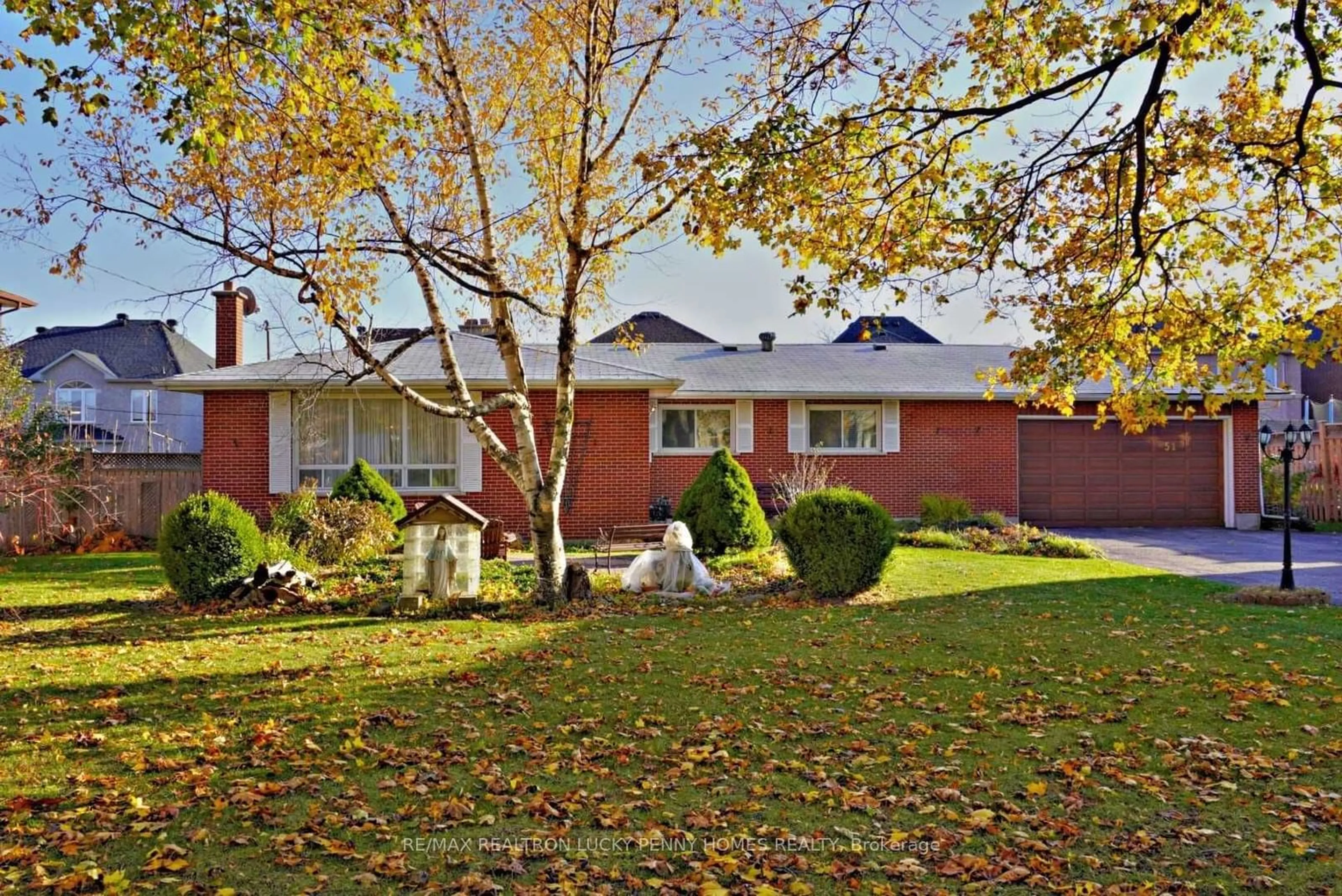 Home with brick exterior material, street for 51 Bond Cres, Richmond Hill Ontario L4E 3K5