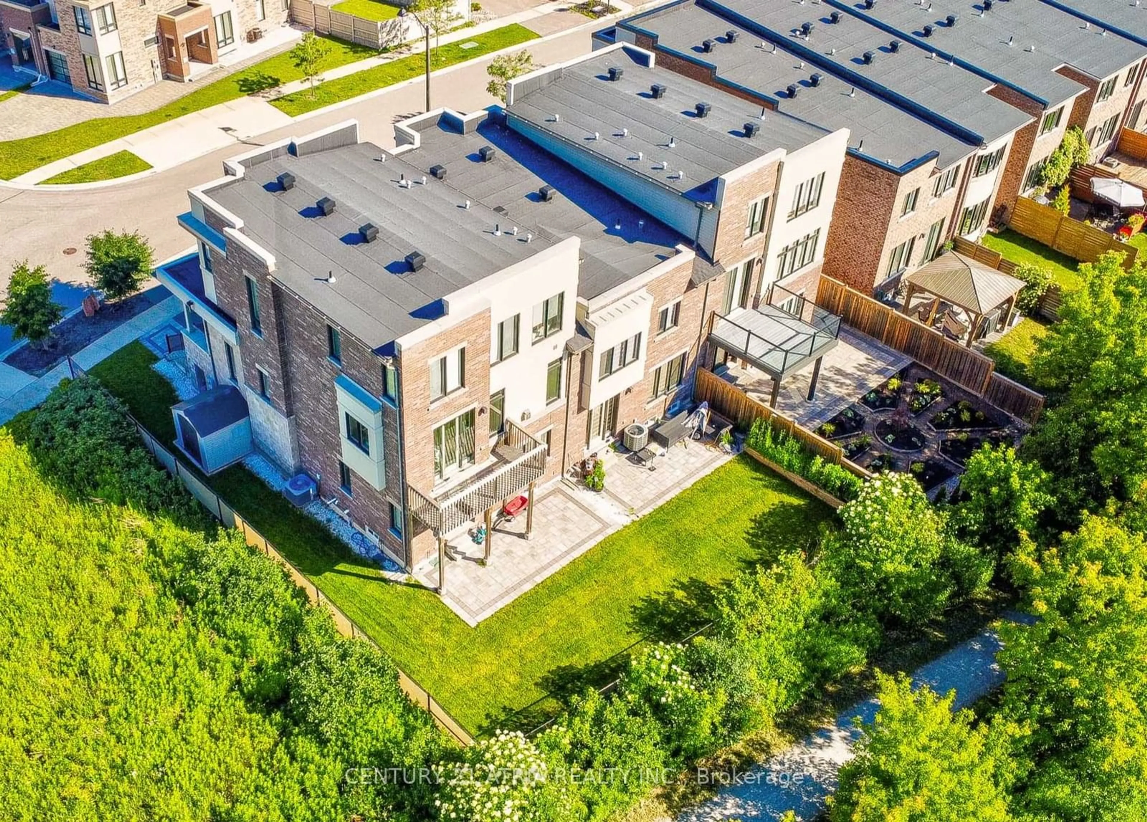 A pic from outside/outdoor area/front of a property/back of a property/a pic from drone, city buildings view from balcony for 15 Anchusa Dr, Richmond Hill Ontario L4E 5B6