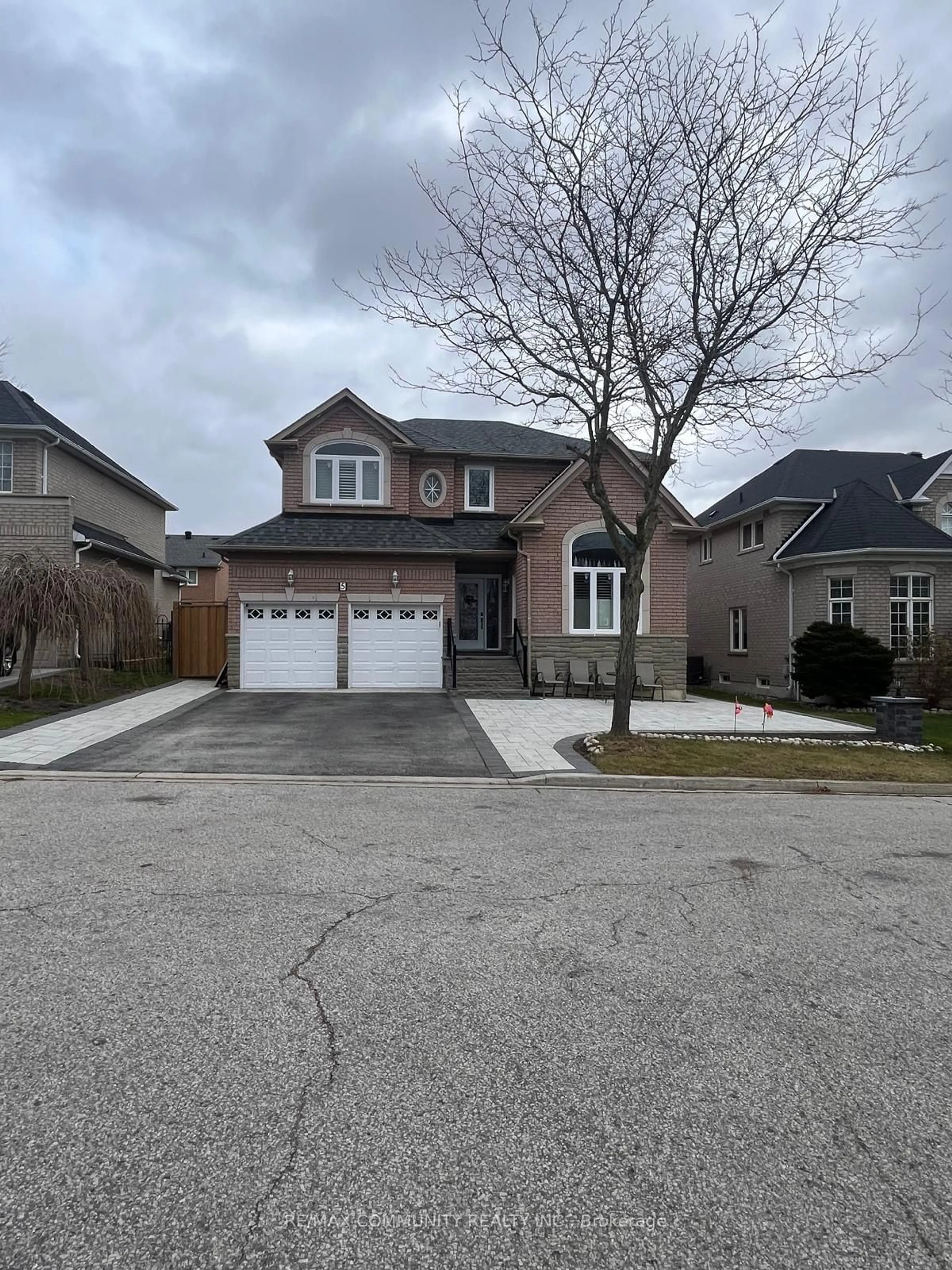 Home with brick exterior material, street for 5 Sandcherry Ave, Markham Ontario L3S 4B3