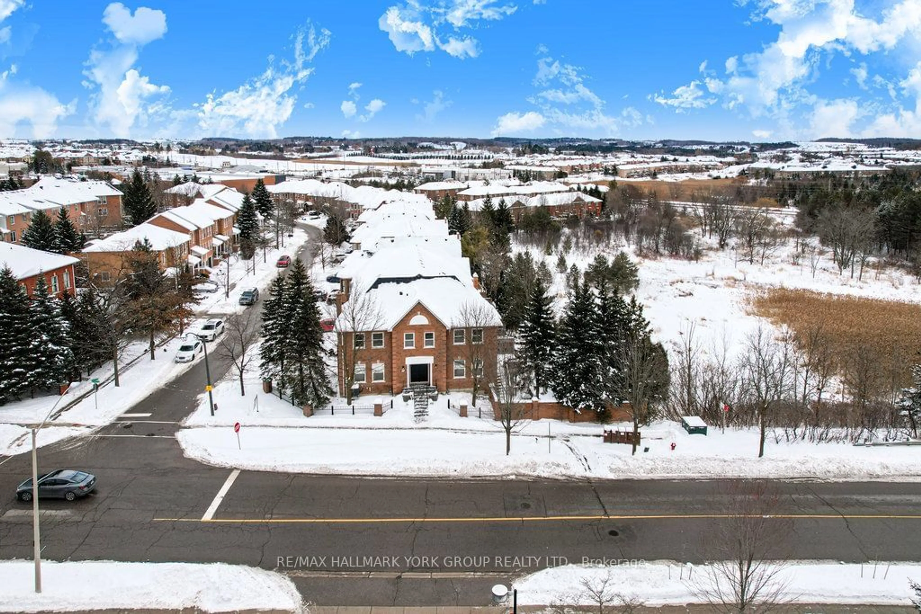 A pic from outside/outdoor area/front of a property/back of a property/a pic from drone, mountain view for 95 John West Way, Aurora Ontario L4G 7E2