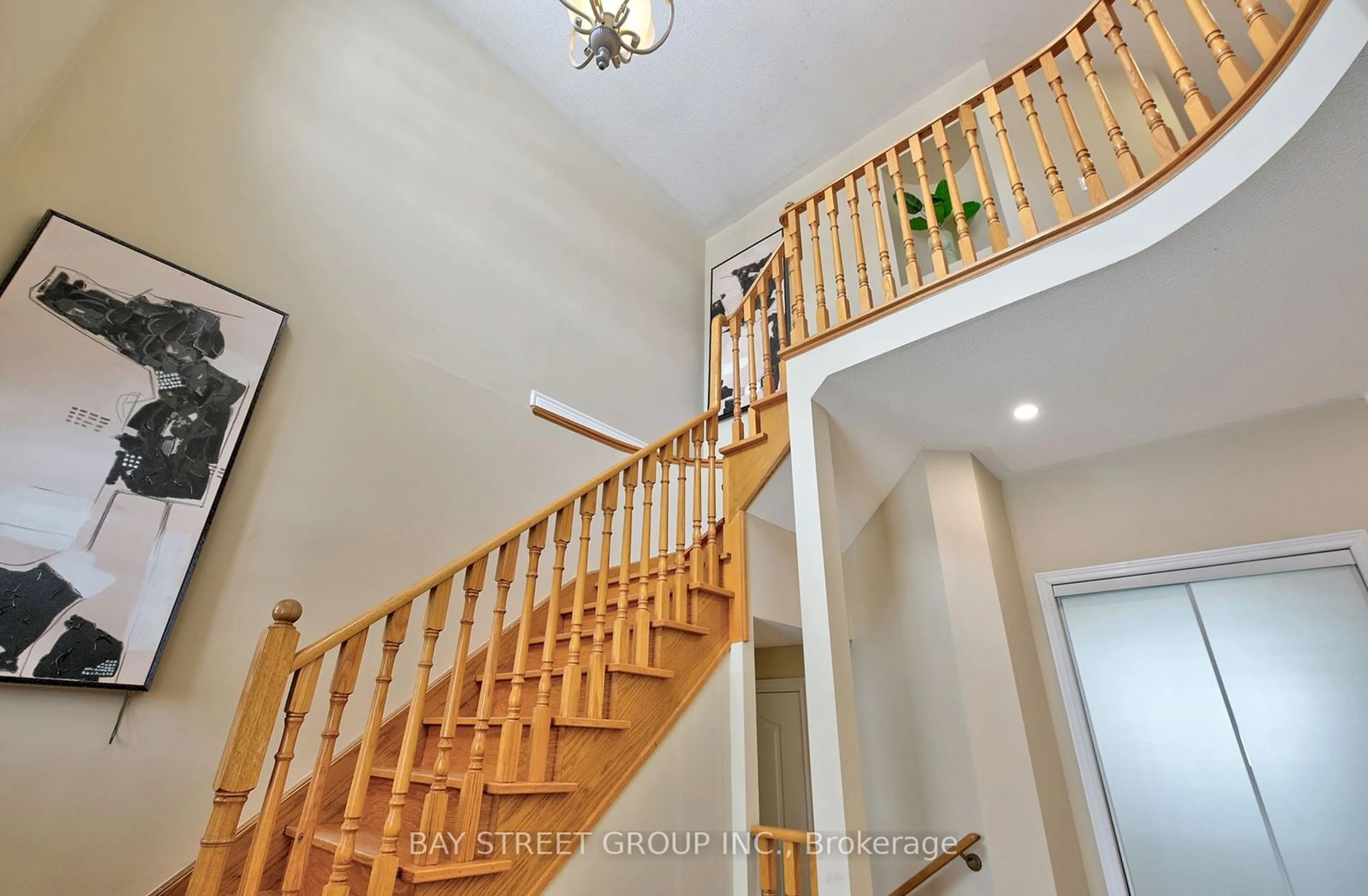 Stairs for 43 English Oak Dr, Richmond Hill Ontario L4E 3W2