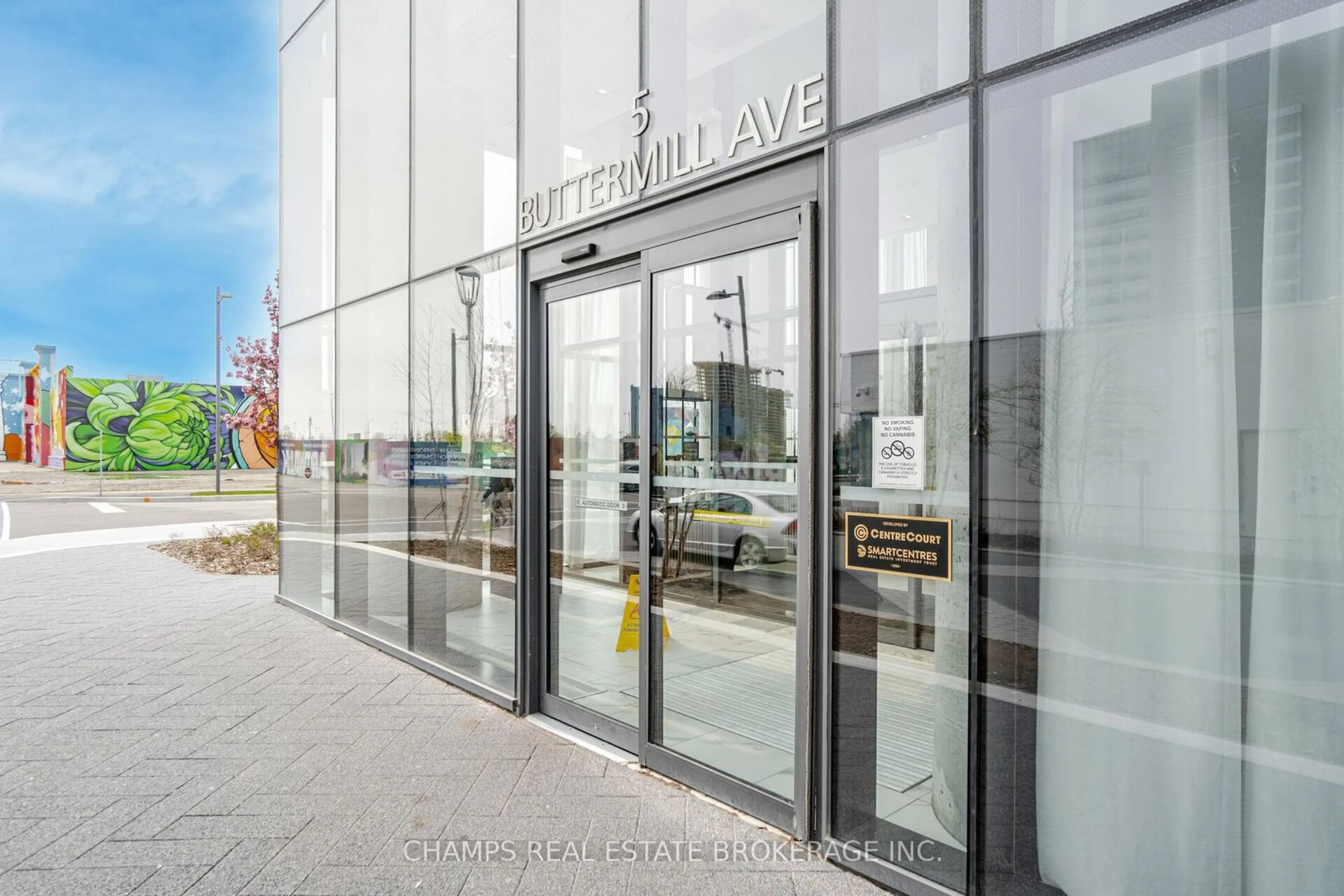 Indoor foyer for 5 Buttermill Ave #5702, Vaughan Ontario L4K 0J5