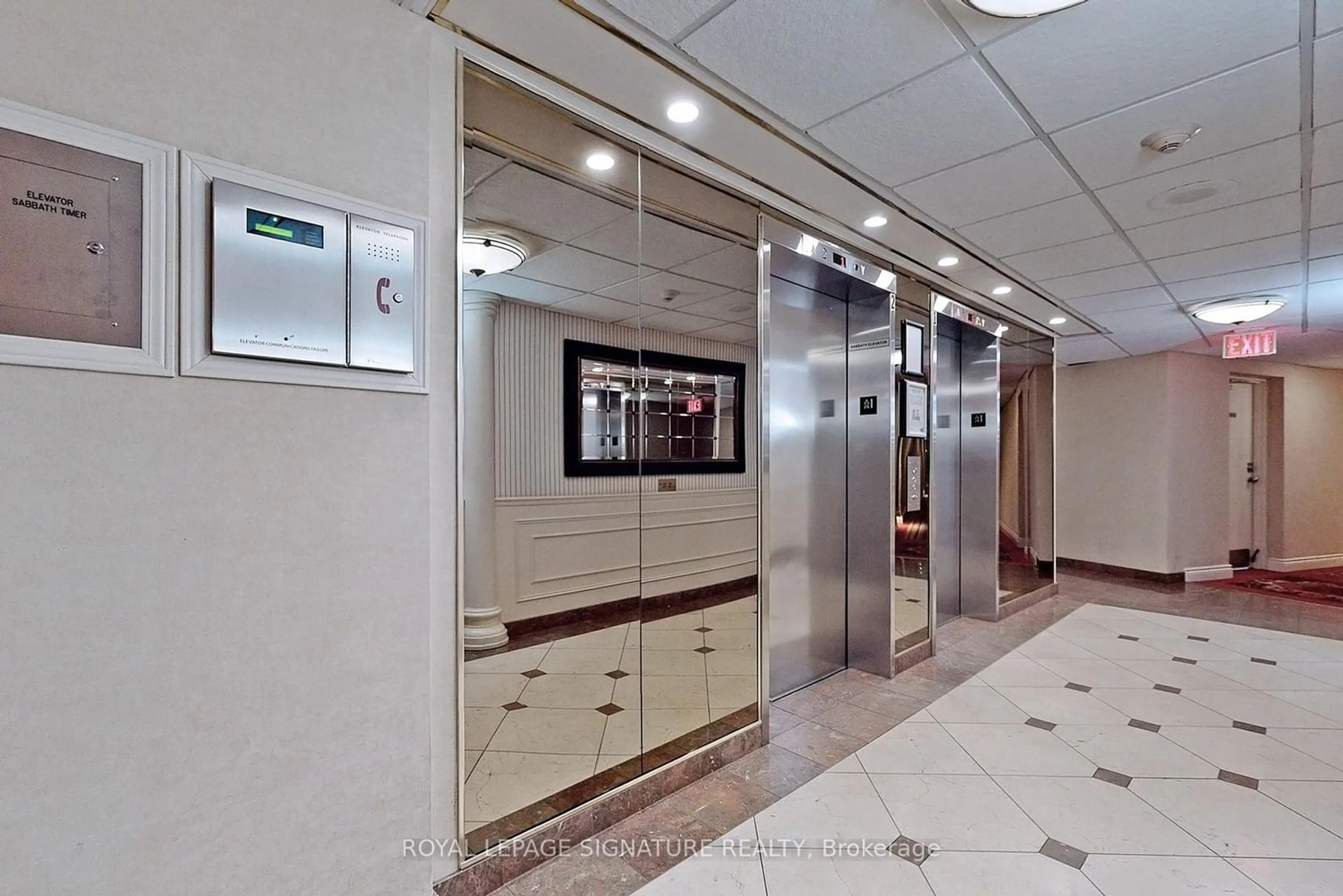 Indoor foyer for 333 Clark Ave #510, Vaughan Ontario L4J 7K4