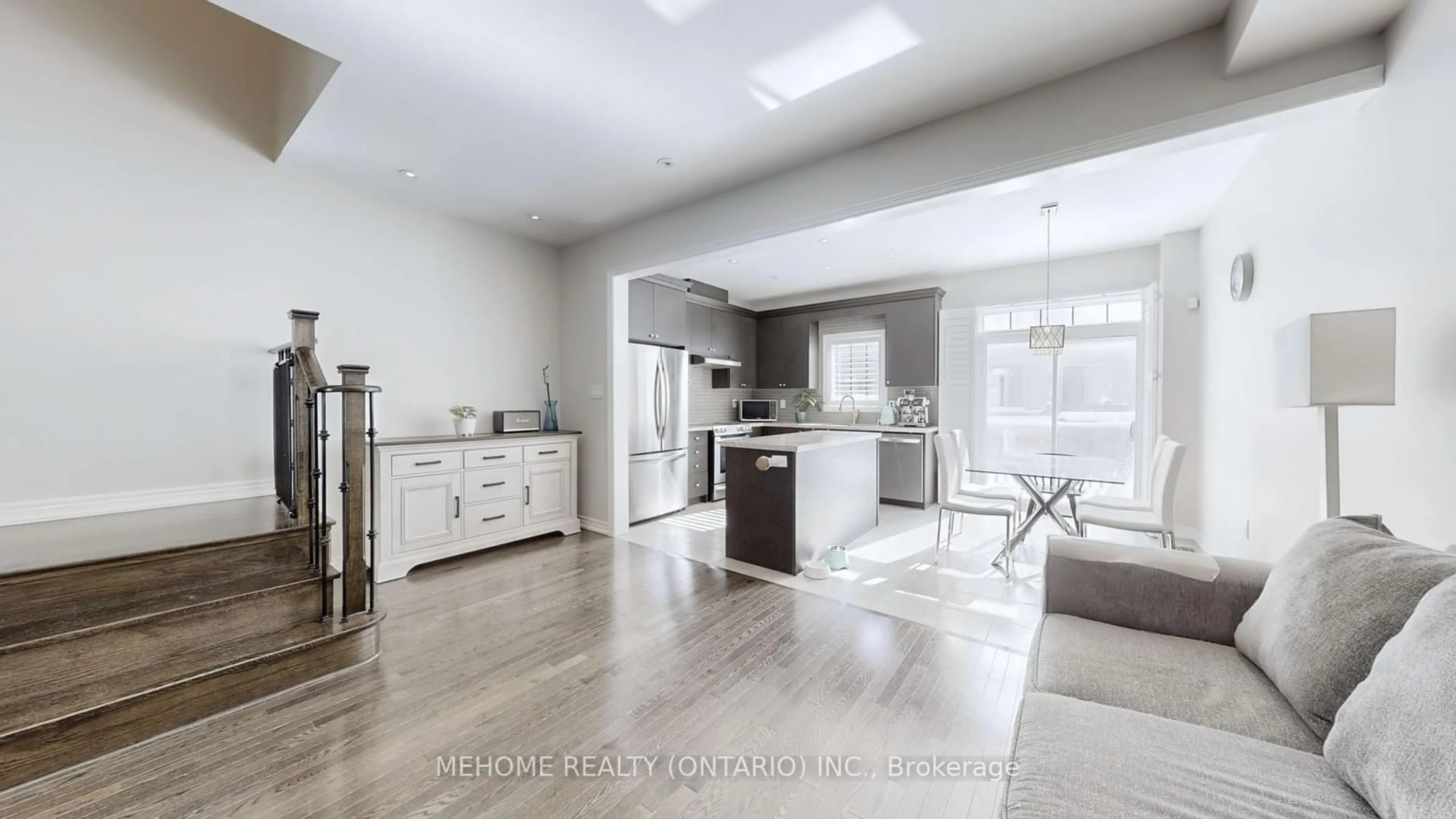 Open concept kitchen, ceramic/tile floor for 27 Sibella Way, Vaughan Ontario L4H 3V6