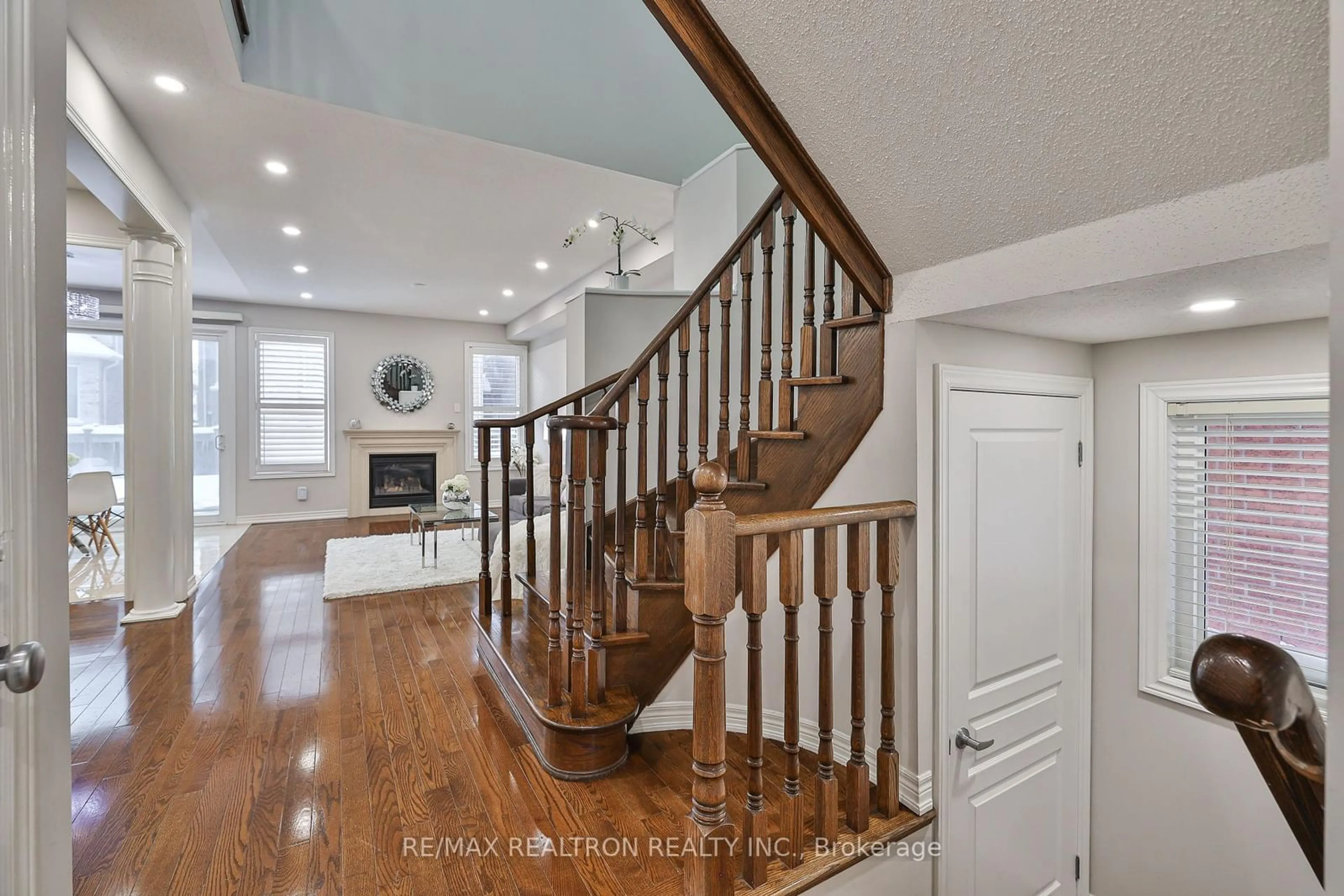 Stairs for 50 Brumstead Dr, Richmond Hill Ontario L4E 4Y6