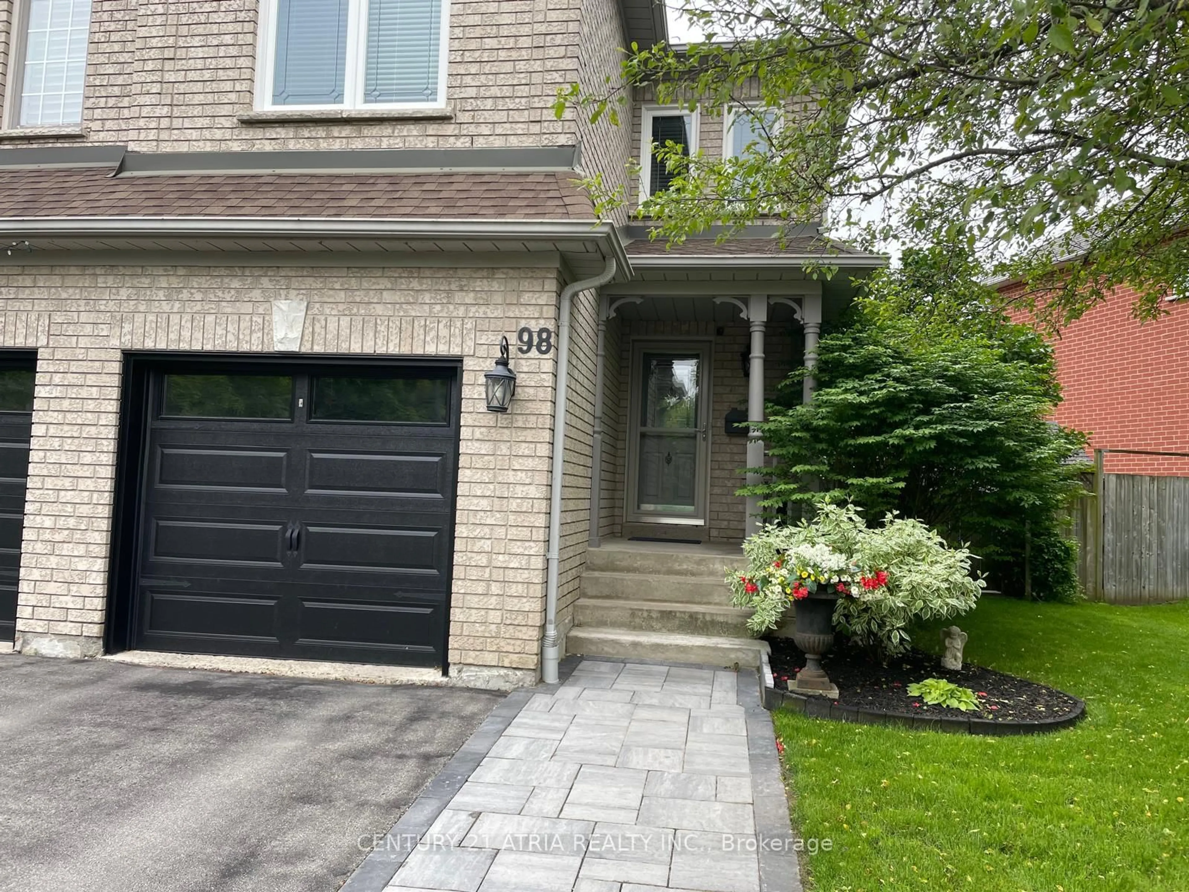 Home with brick exterior material, street for 98 Woodroof Cres, Aurora Ontario L4G 7H3