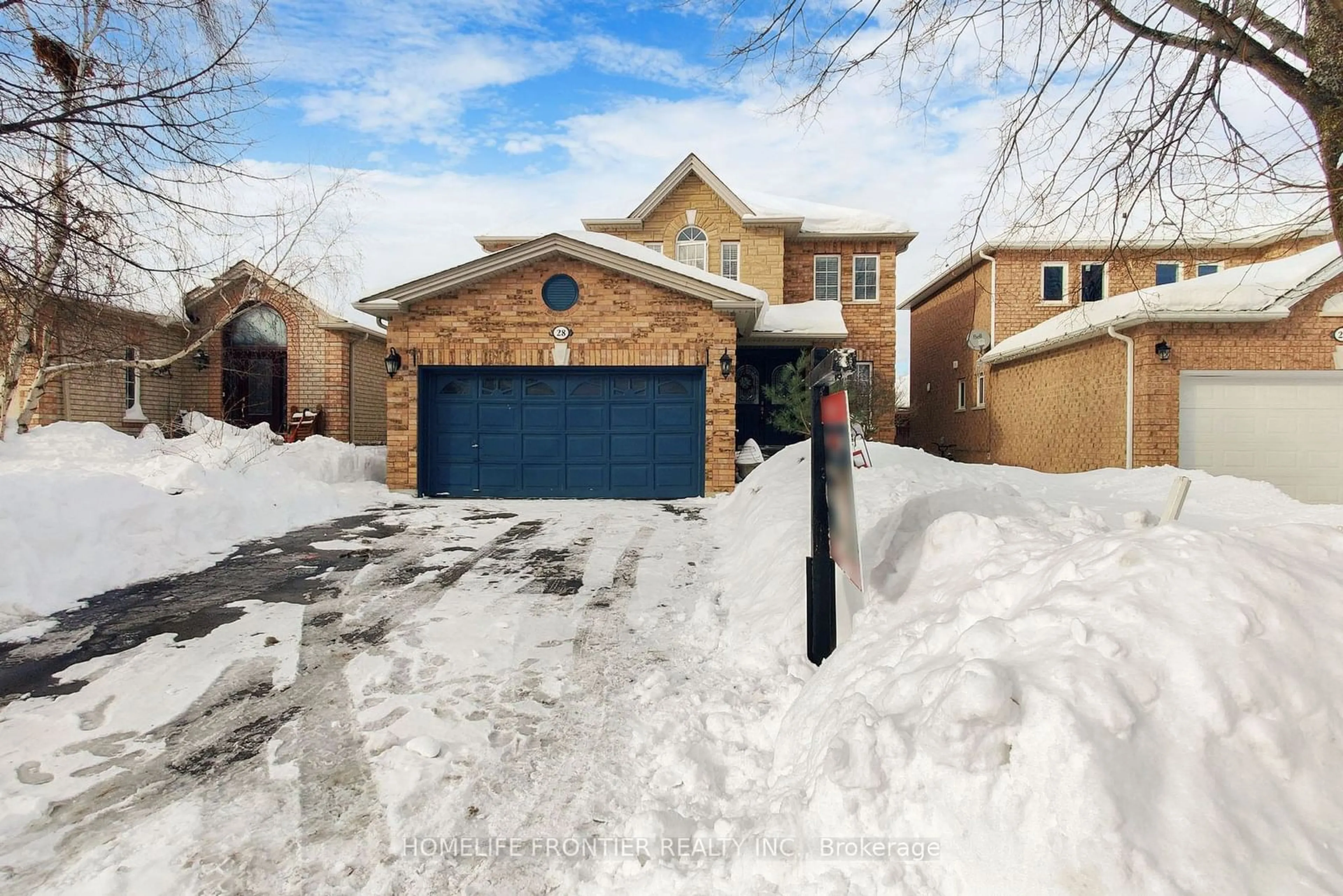 A pic from outside/outdoor area/front of a property/back of a property/a pic from drone, street for 28 Smith St, New Tecumseth Ontario L9R 1Z9