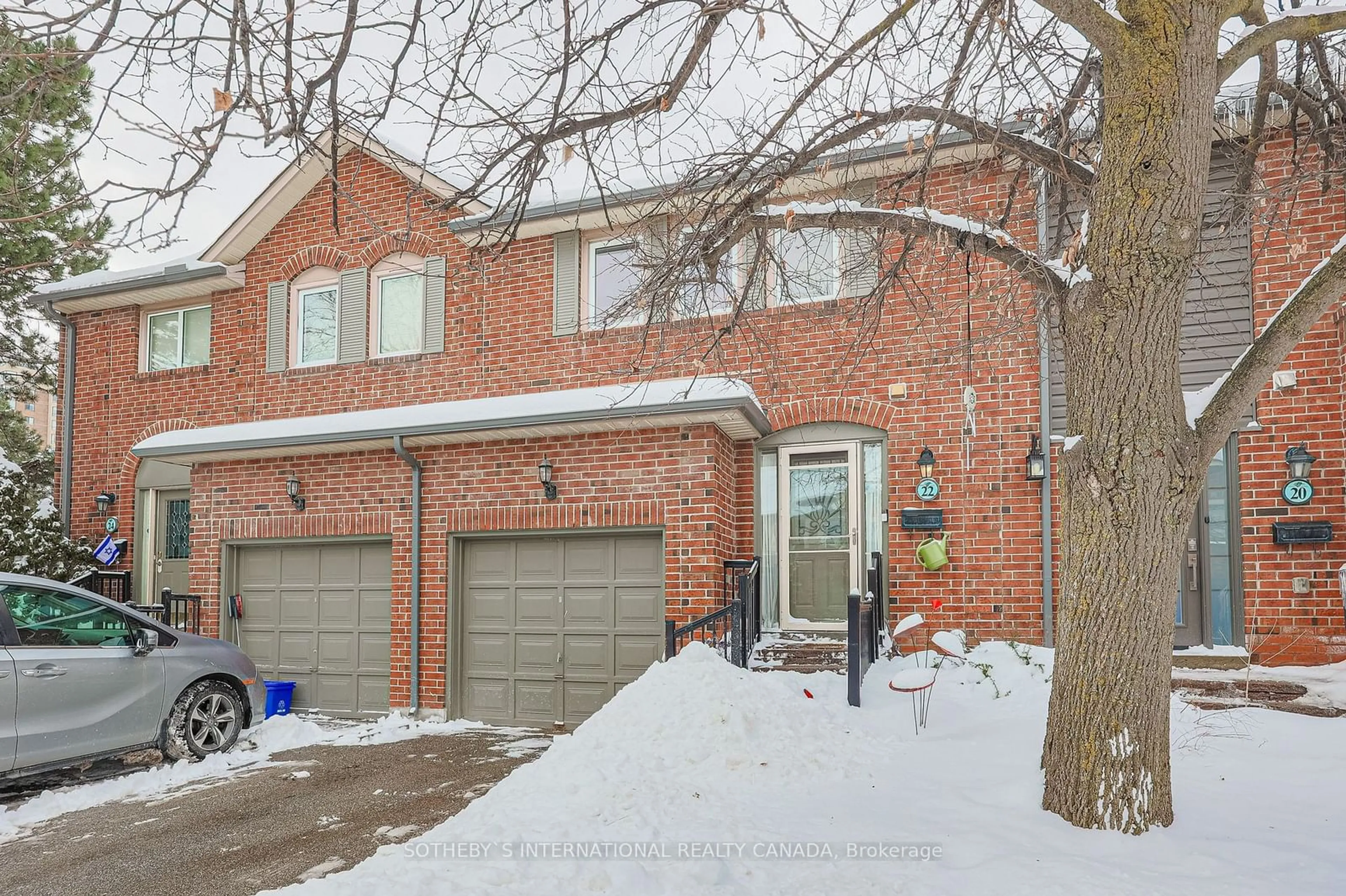 Home with brick exterior material, street for 22 Beaumont Pl ##62, Vaughan Ontario L4J 4X2