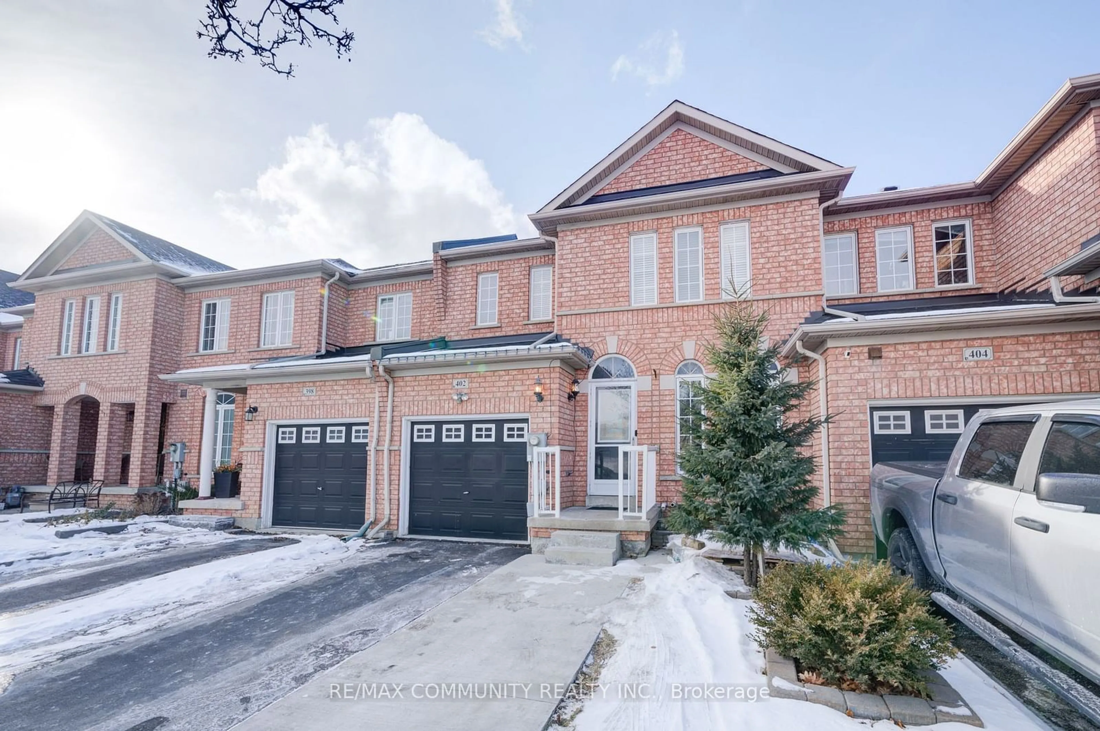 Home with brick exterior material, street for 402 Hawkview Blvd, Vaughan Ontario L4H 2J3