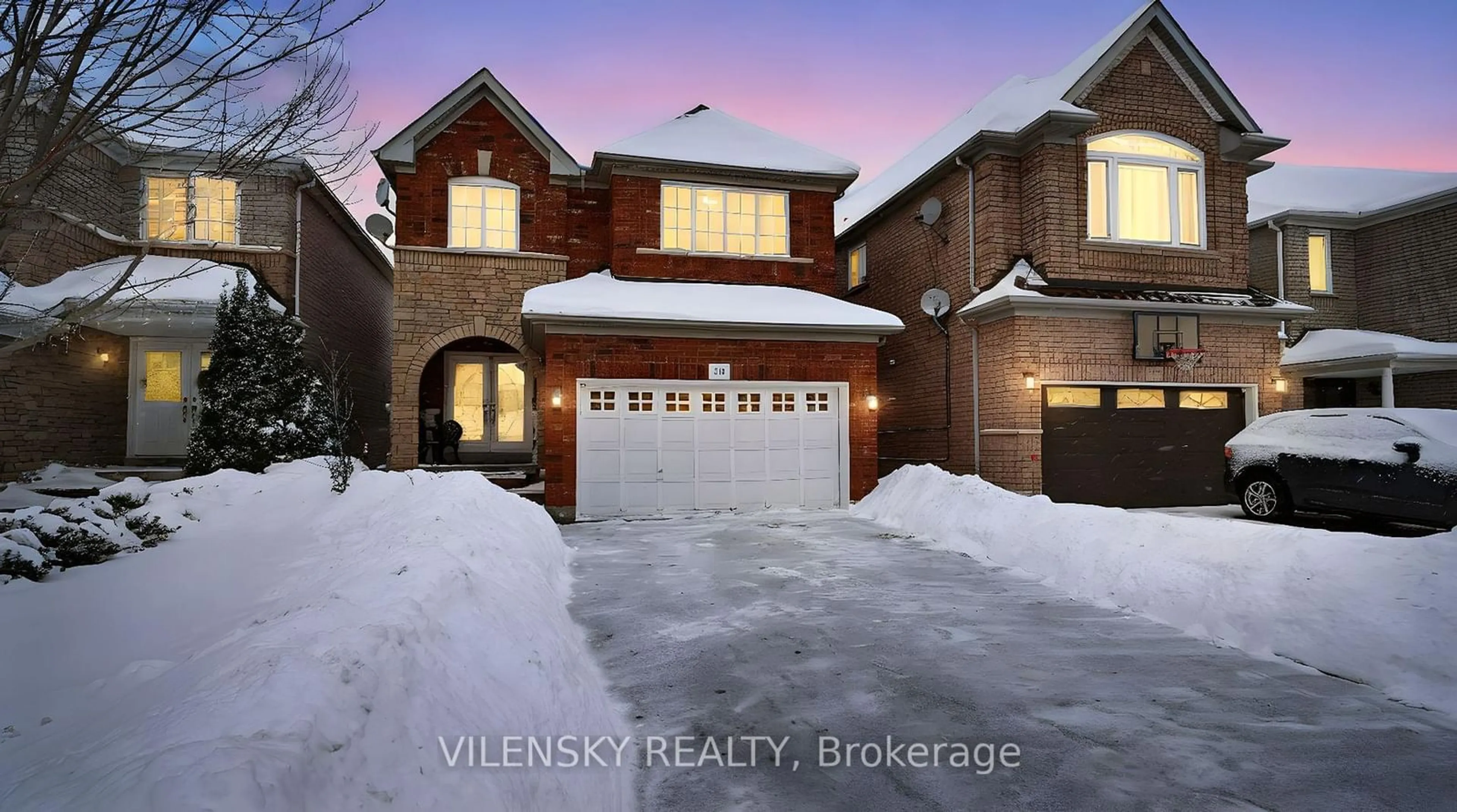 Home with brick exterior material, street for 40 Tuscana Blvd, Vaughan Ontario L4K 5J2