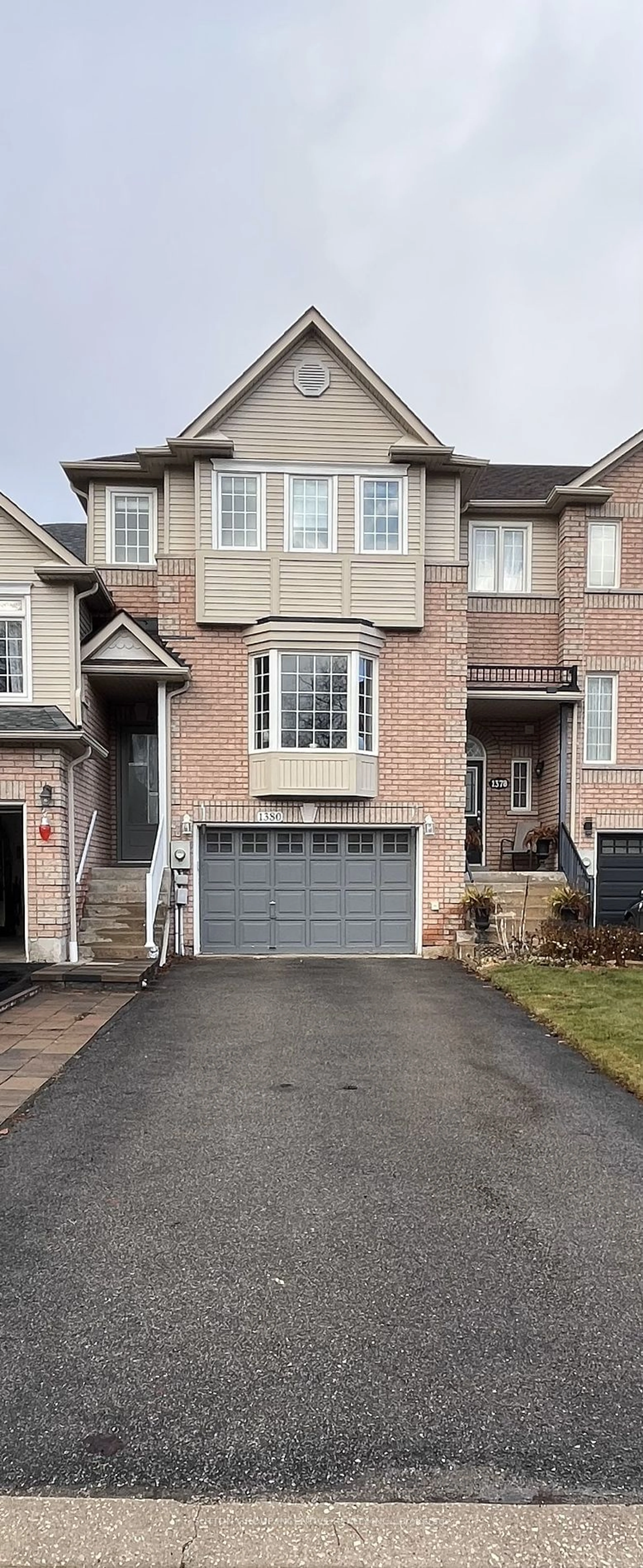 Home with brick exterior material, street for 1380 Forest St, Innisfil Ontario L9S 4Y4