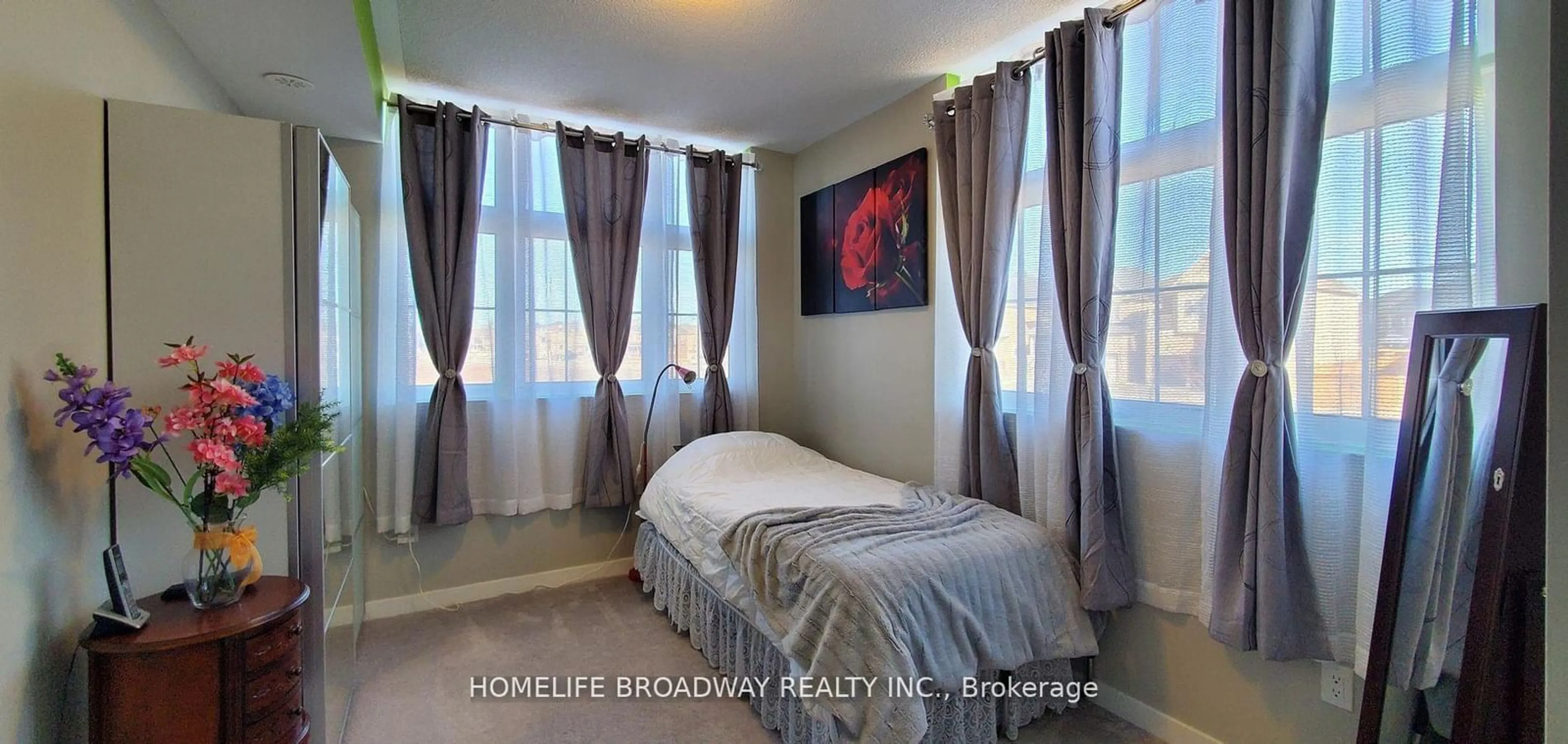 A pic of a room for 7 Bellcastle Gate #228, Whitchurch-Stouffville Ontario L4A 4T4