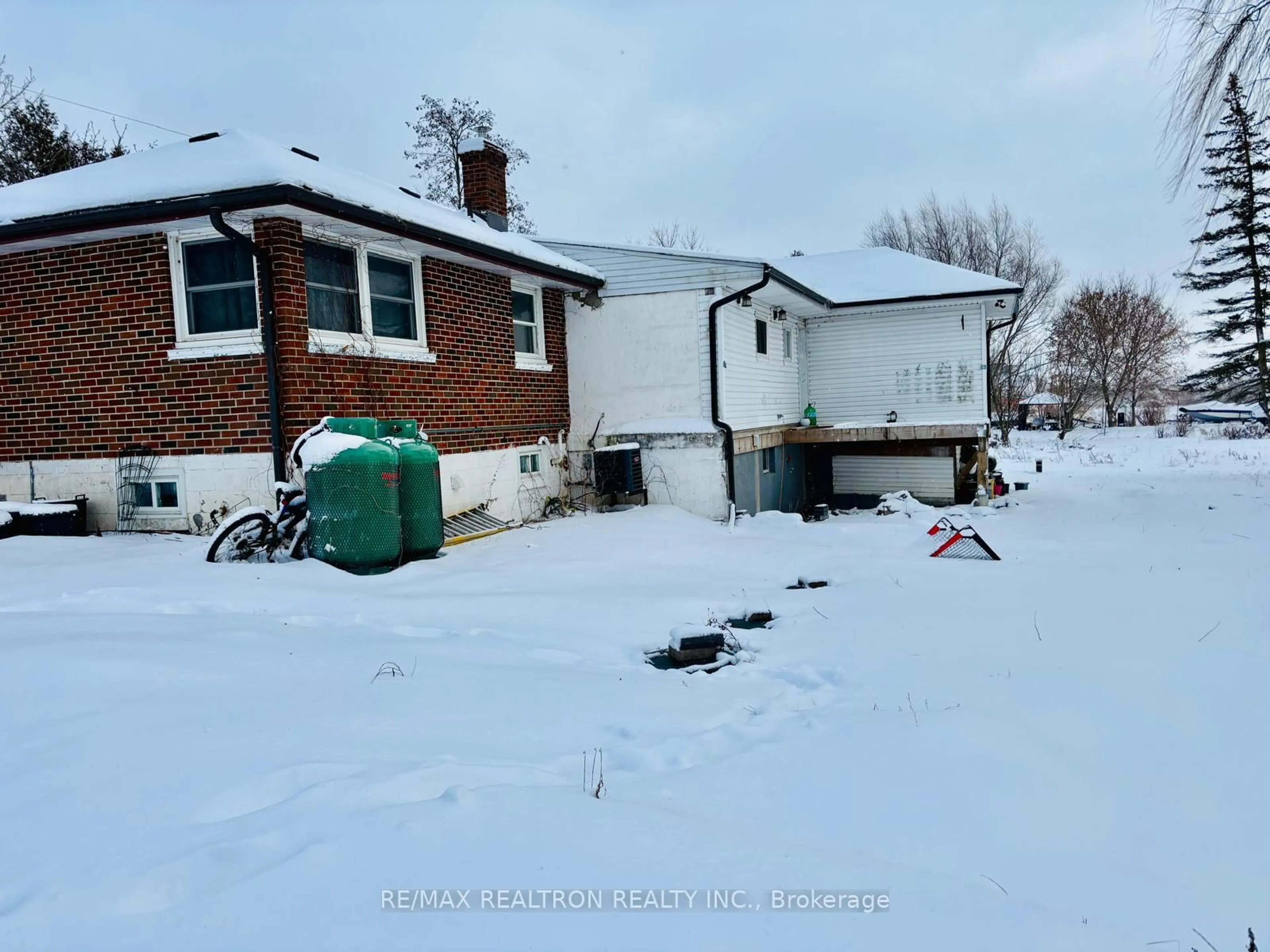 Unknown for 280 Pumphouse Rd, King Ontario L3Z 2A6