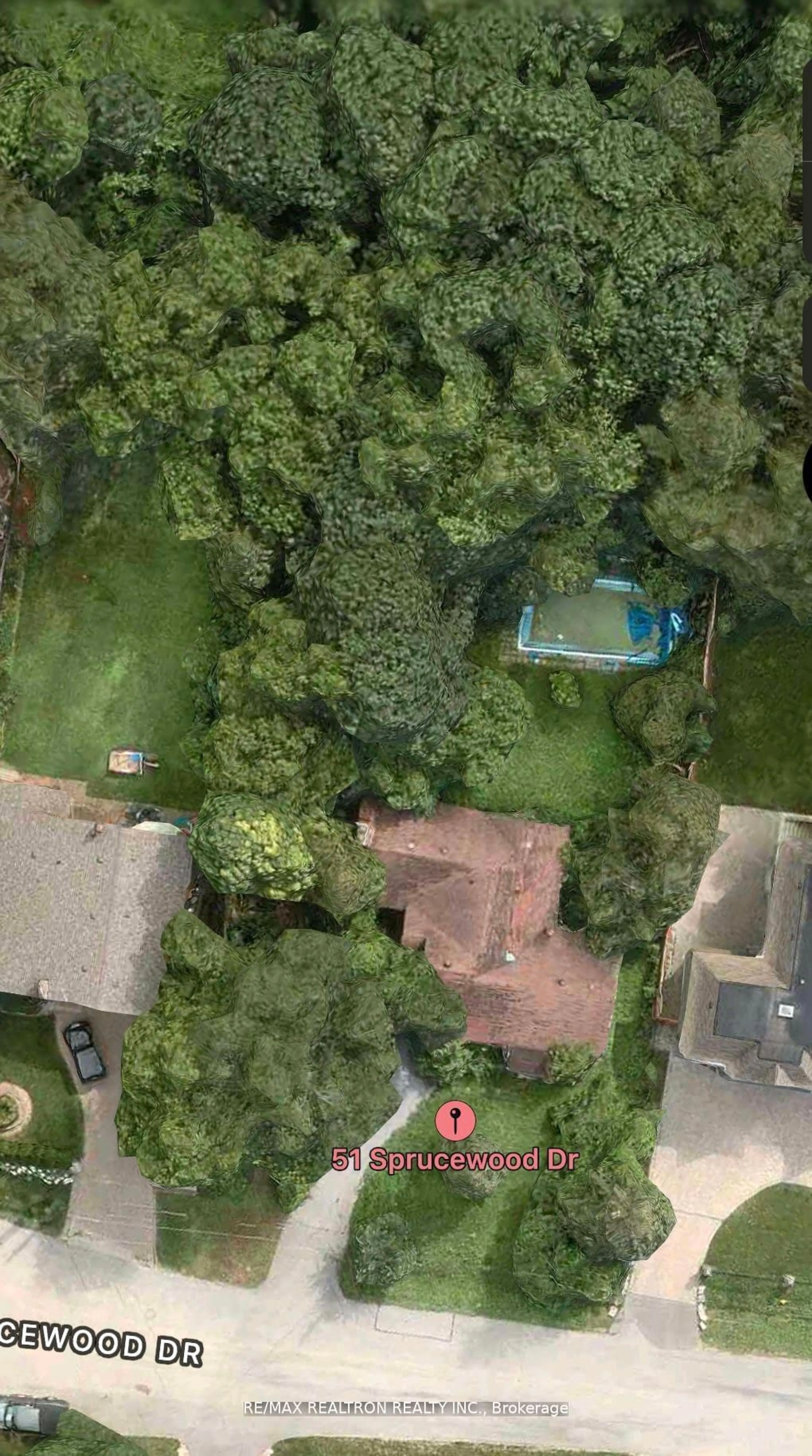 A pic from outside/outdoor area/front of a property/back of a property/a pic from drone, street for 51 Sprucewood Dr, Markham Ontario L3T 2P8