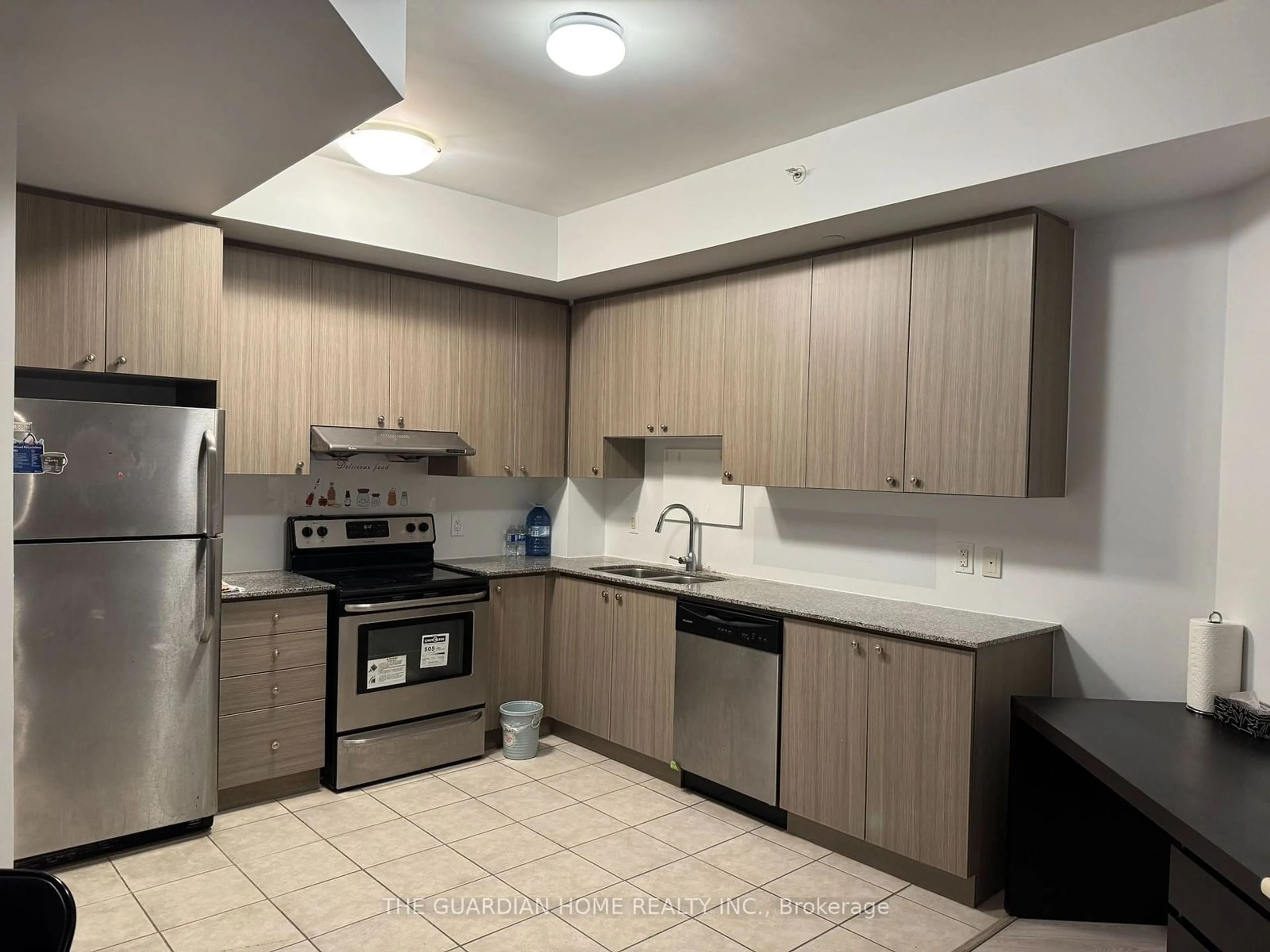 Standard kitchen, unknown for 8323 Kennedy Rd #528, Markham Ontario L3R 5W7