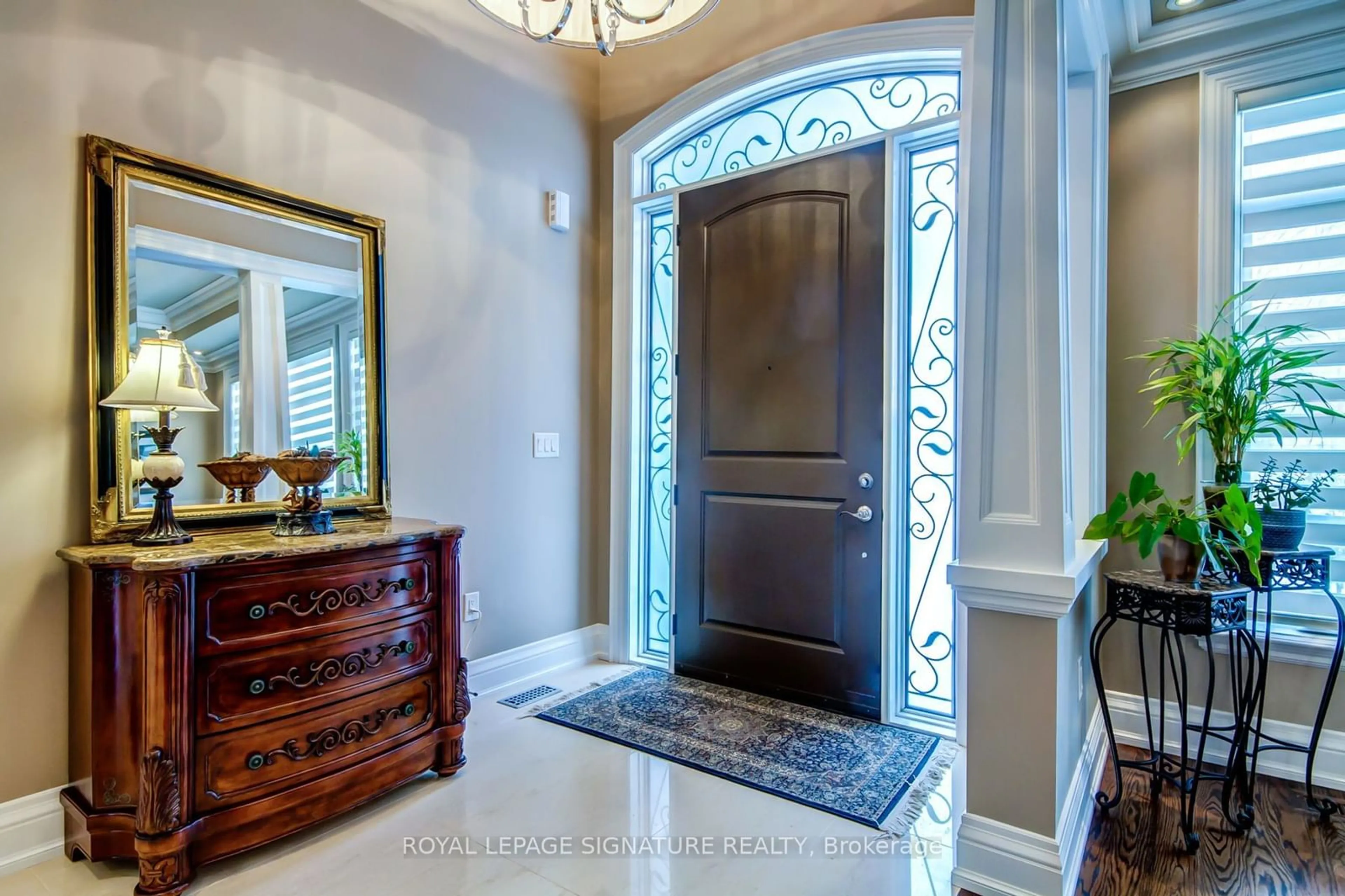 Indoor entryway for 69 Peter St, Markham Ontario L3P 2A7