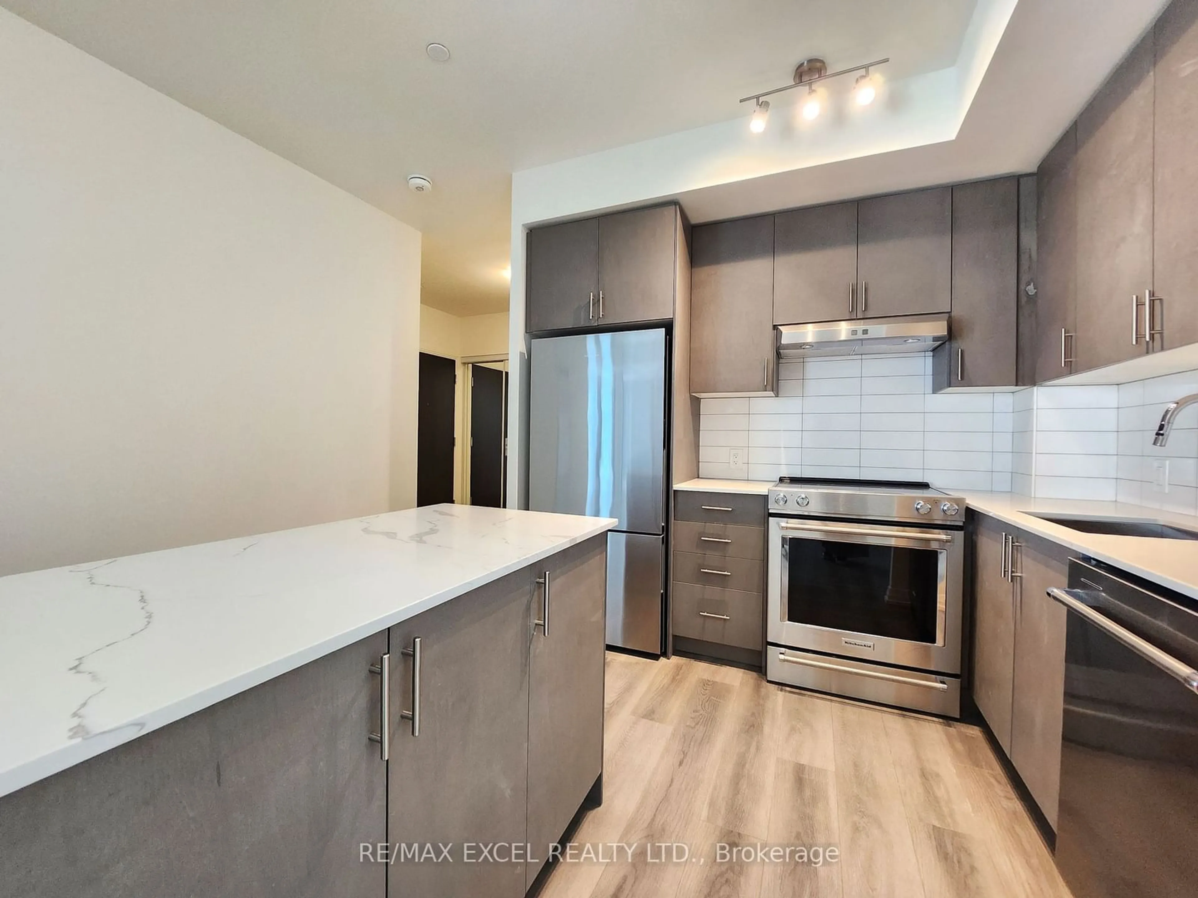 Open concept kitchen, unknown for 9000 Jane St #618, Vaughan Ontario L4K 0M6