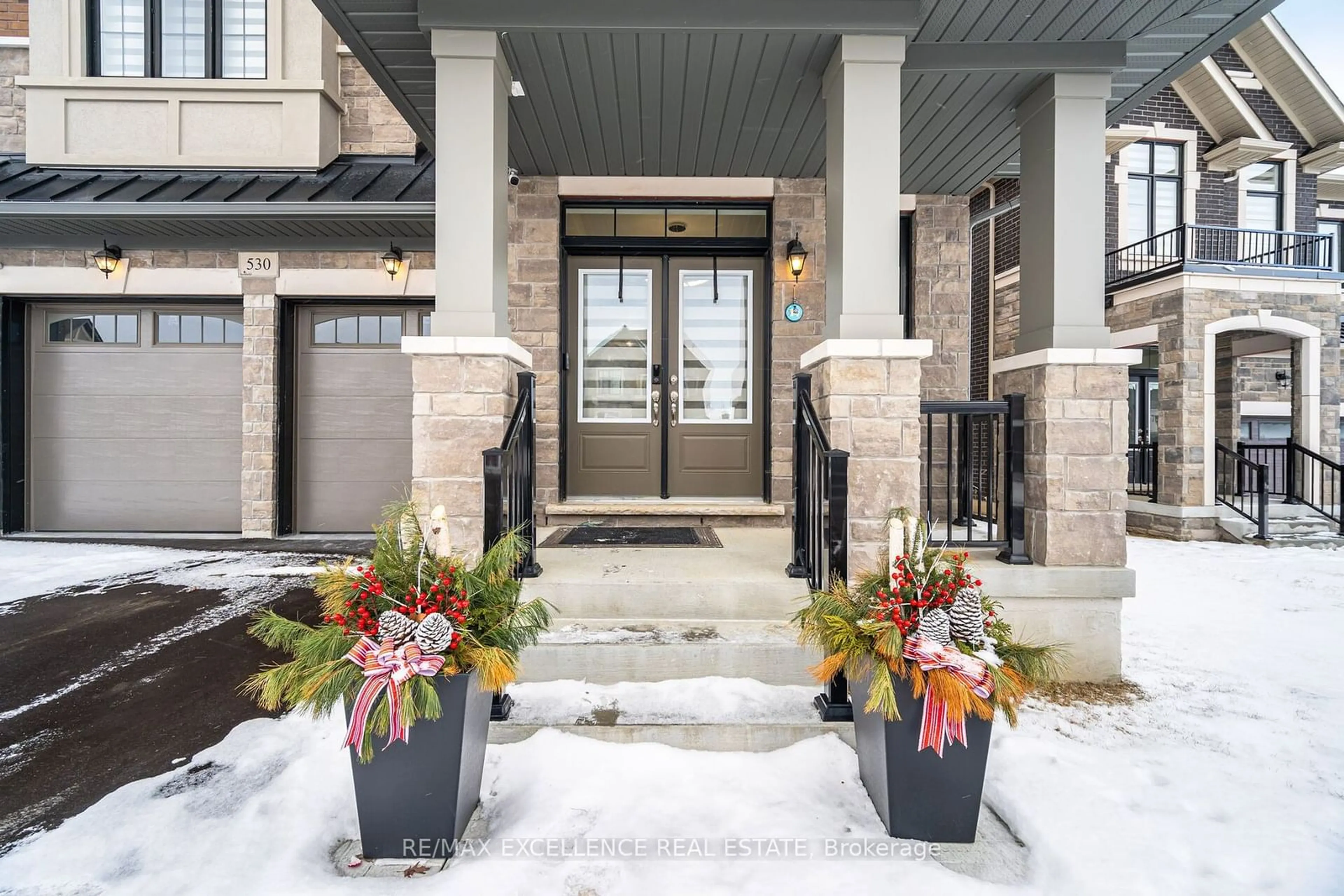 Indoor entryway for 530 Kleinburg Summit Way, Vaughan Ontario L4H 4T5