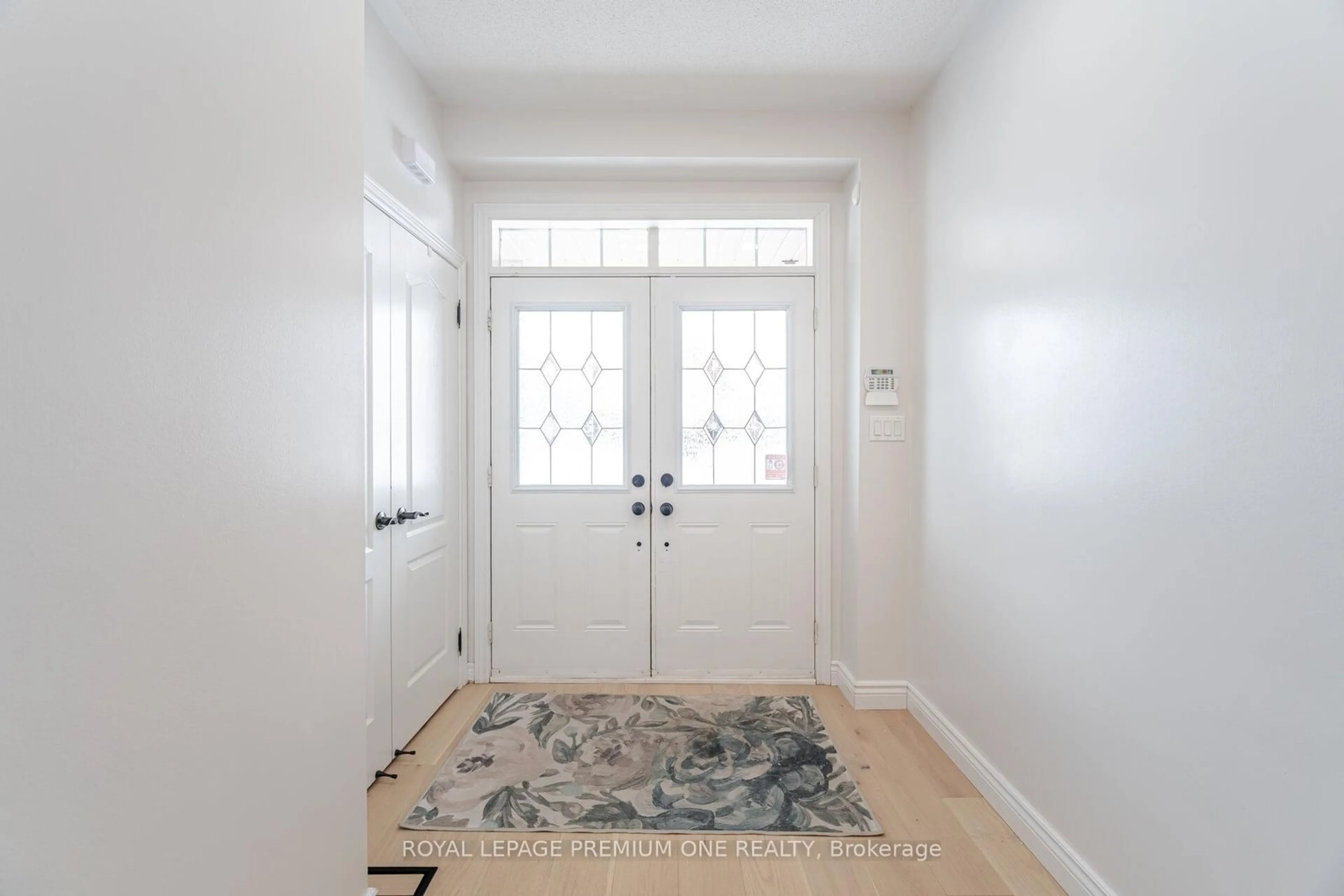 Indoor entryway for 57 Cherry Bush Rd, Vaughan Ontario L6A 0R8