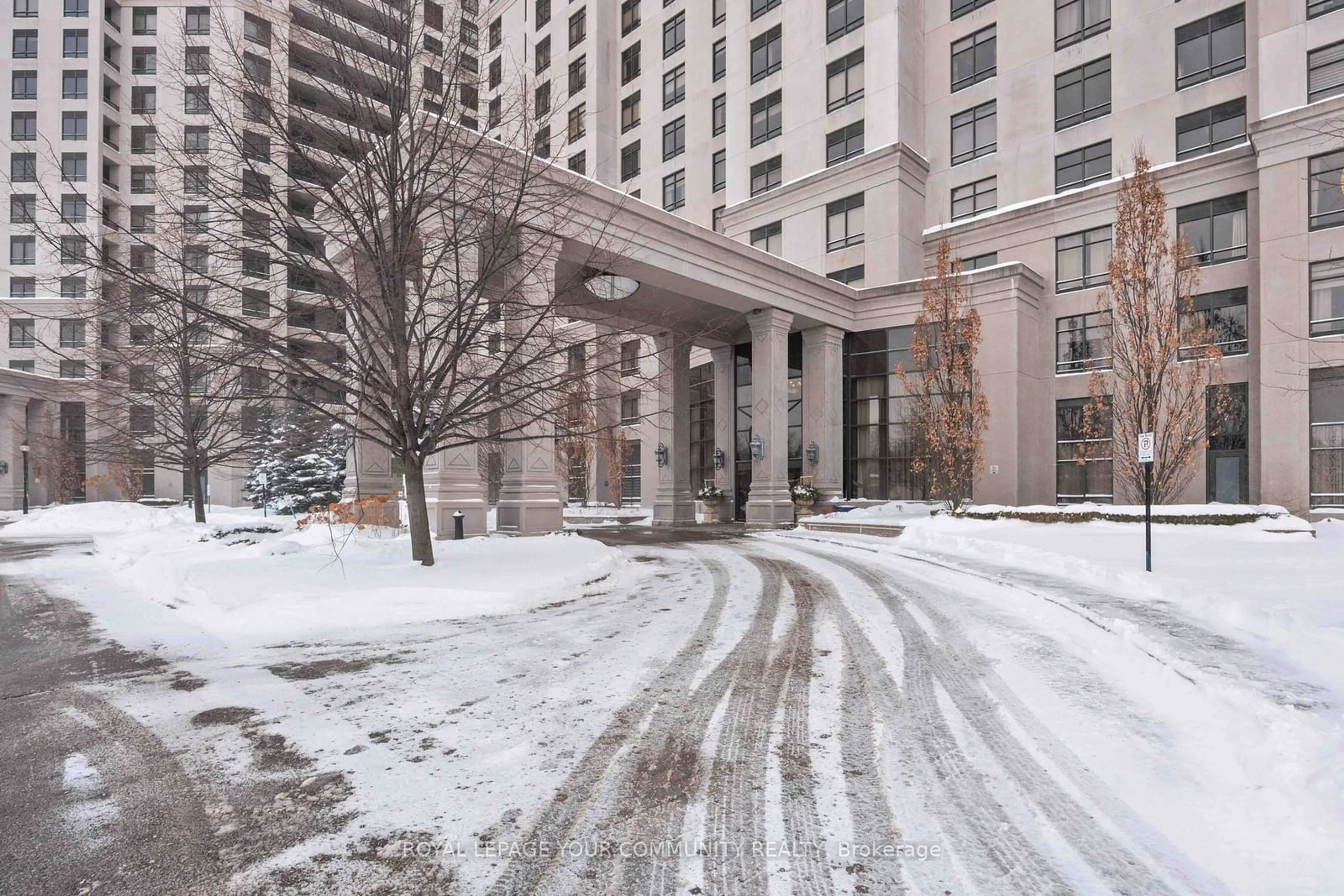 Patio, street for 9245 Jane St #1209, Vaughan Ontario L6A 0K1