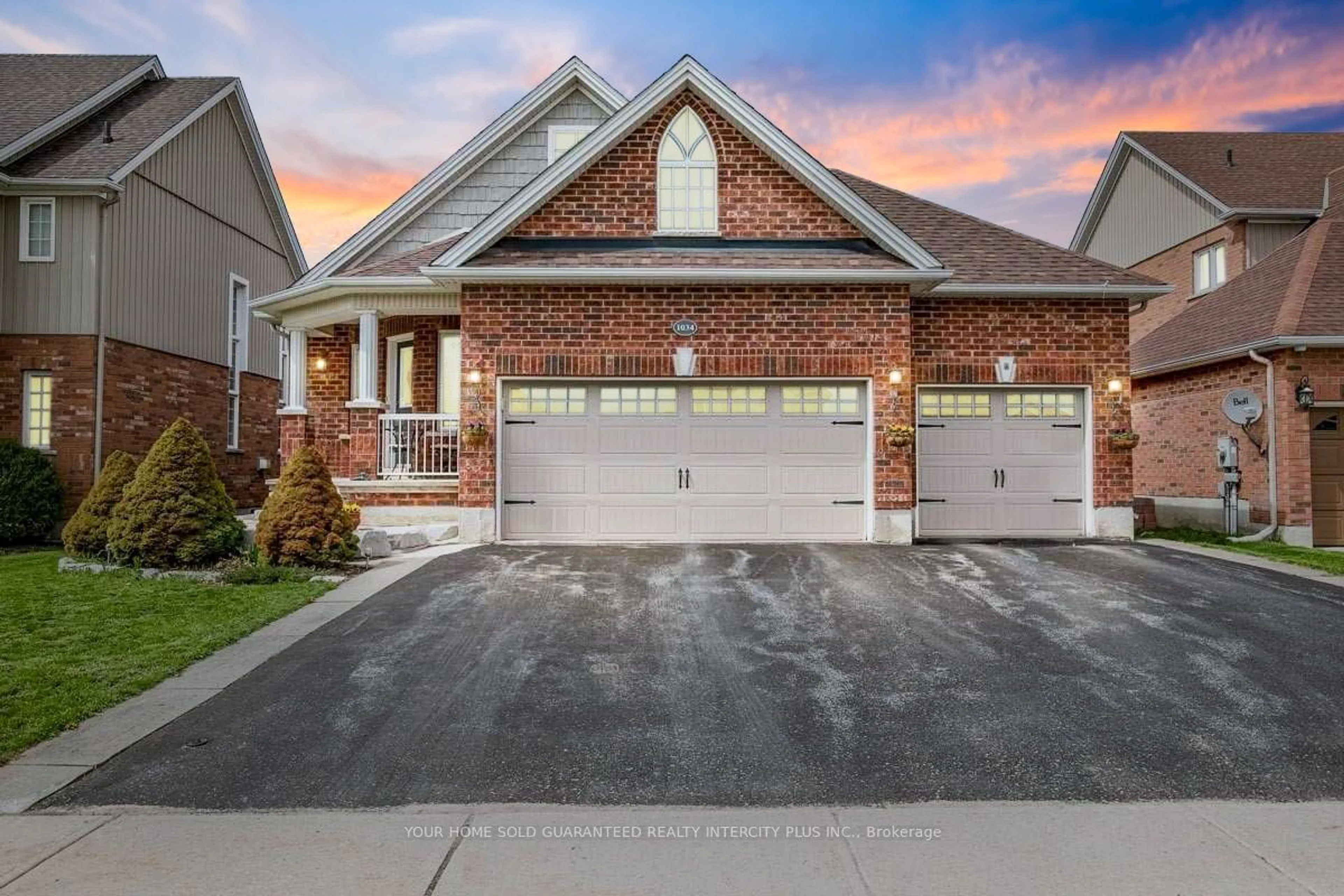 Home with brick exterior material, street for 1034 Booth Ave, Innisfil Ontario L9S 4X2