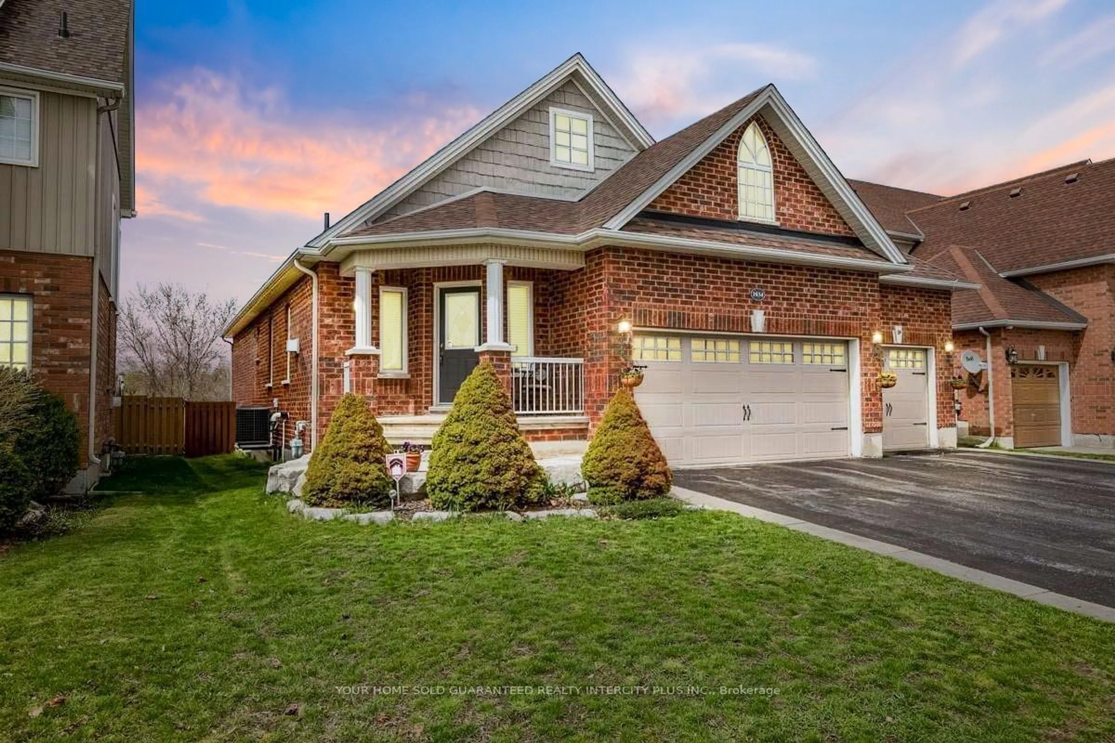 Home with brick exterior material, street for 1034 Booth Ave, Innisfil Ontario L9S 4X2