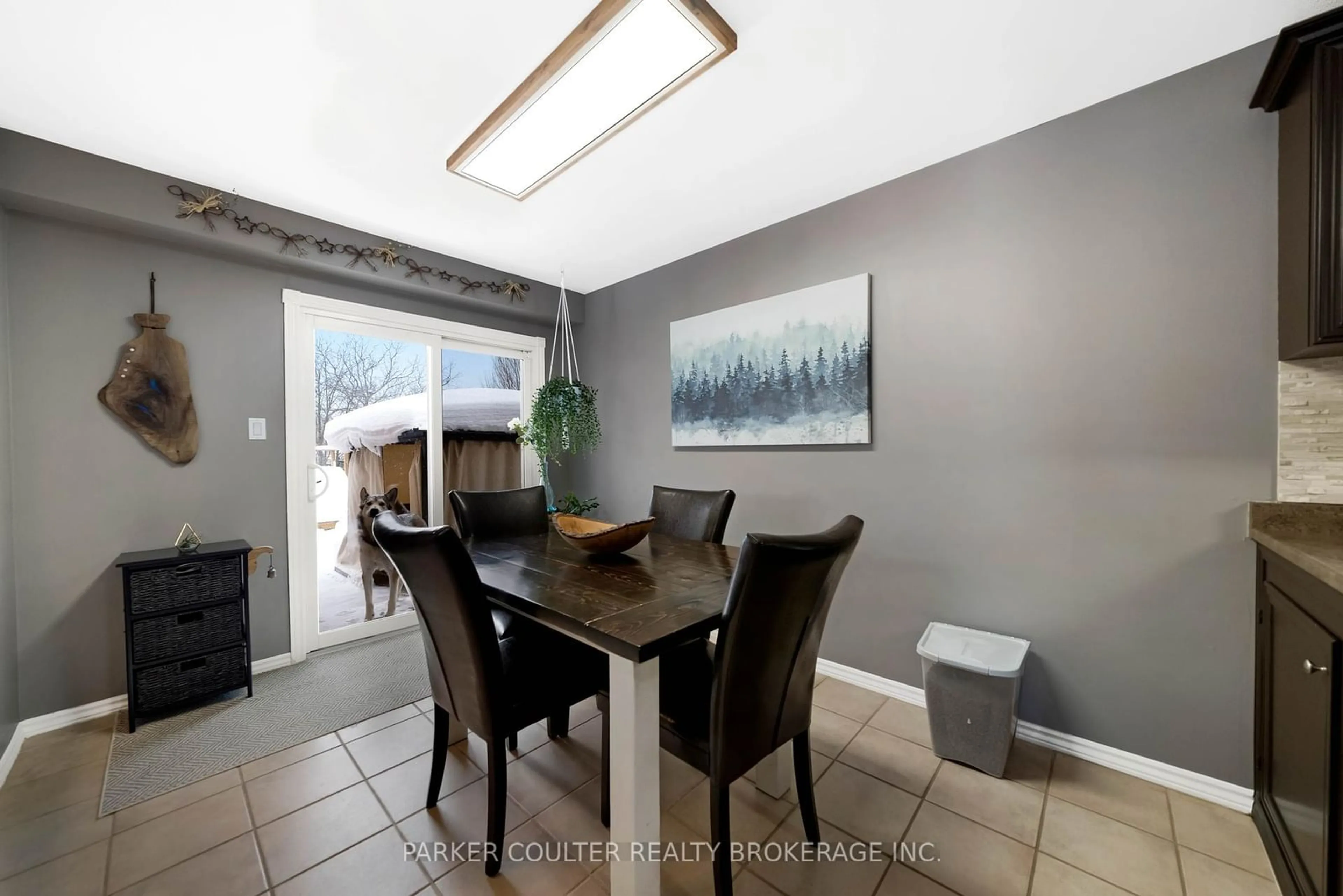 Dining room, unknown for 698 Candaras St, Innisfil Ontario L9S 2G9