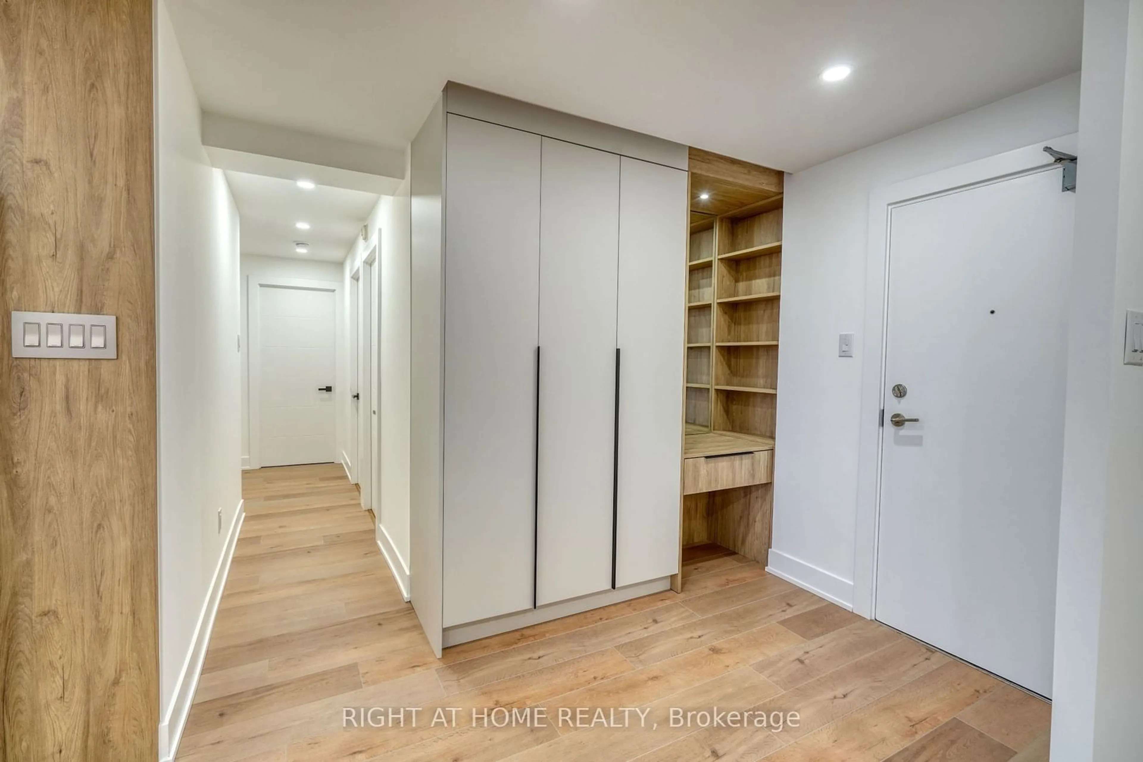 Storage room or clothes room or walk-in closet for 40 Baif Blvd #309, Richmond Hill Ontario L4C 5M9