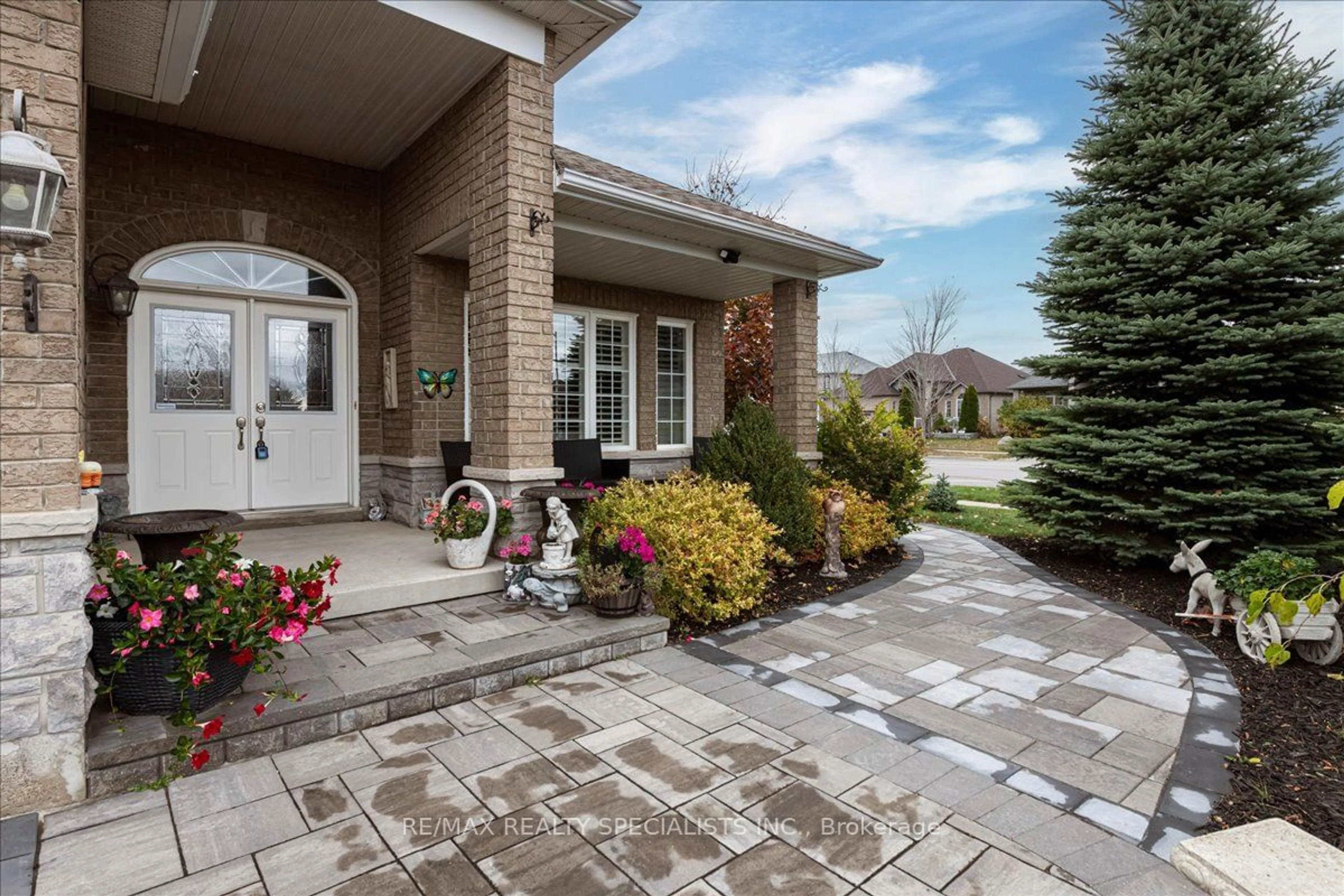 Patio, street for 1165 Mitchell Crt, Innisfil Ontario L9S 5A5