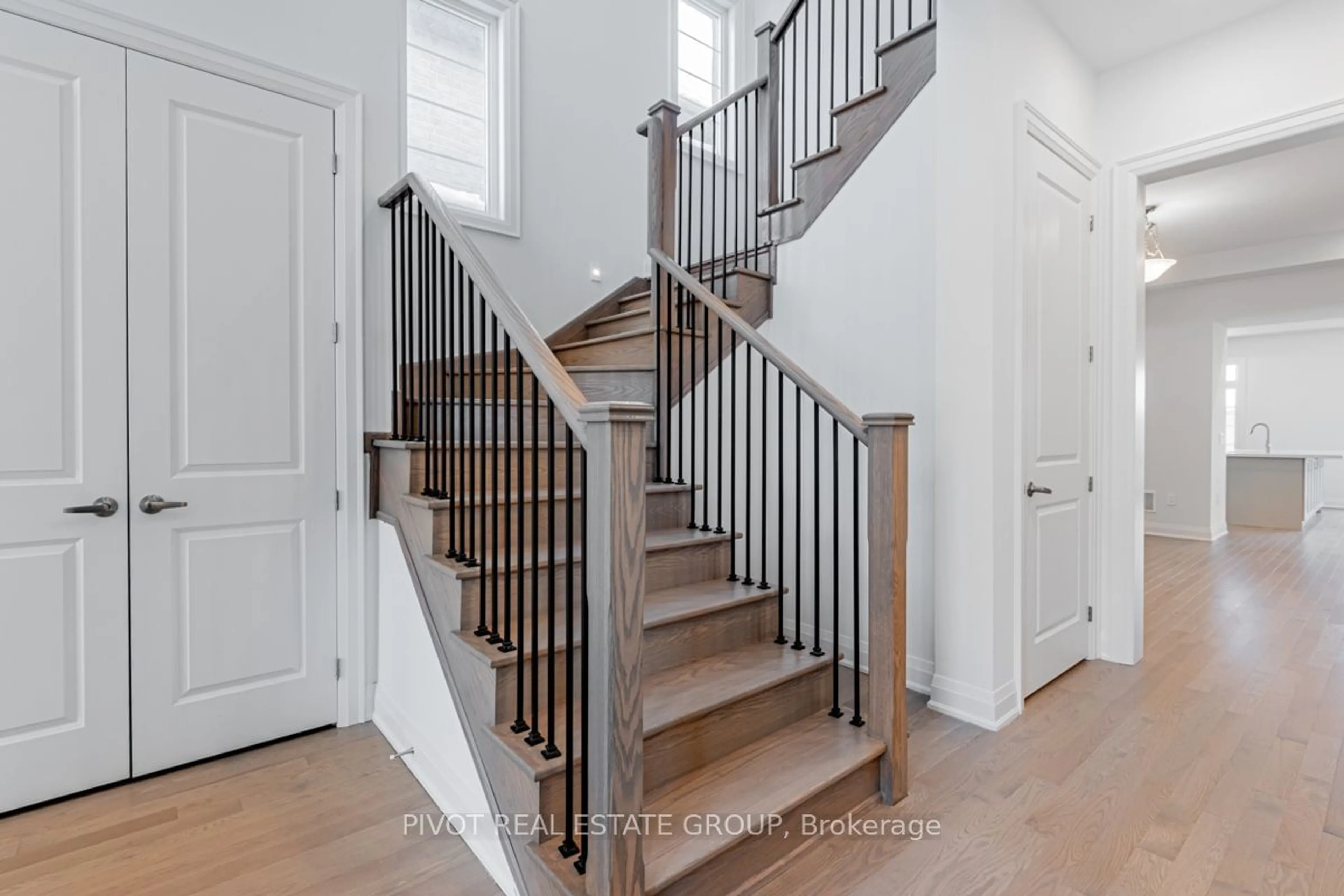 Stairs for 22 Hearn St, Bradford West Gwillimbury Ontario L3Z 4N9