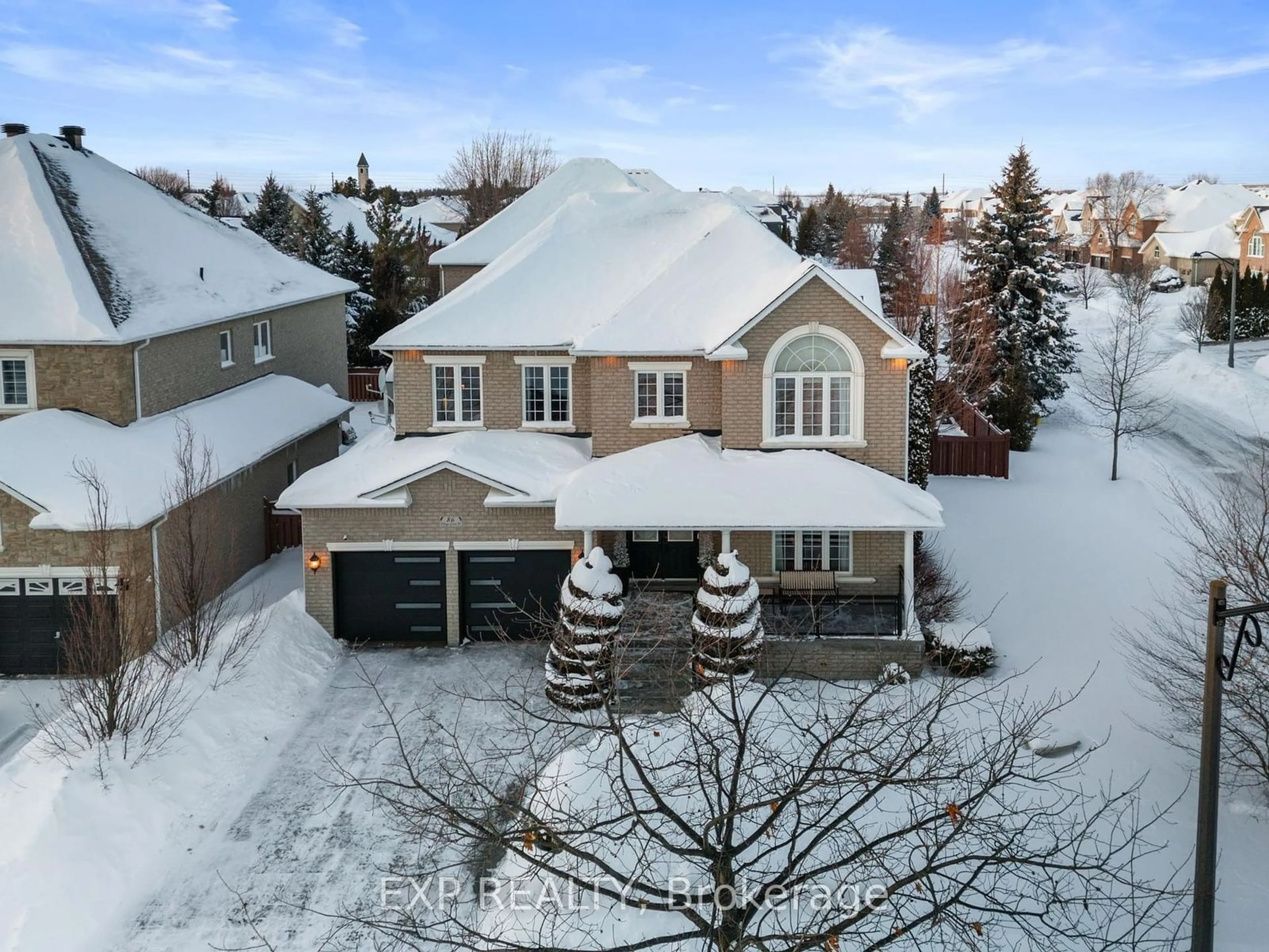 A pic from outside/outdoor area/front of a property/back of a property/a pic from drone, street for 86 Village Green Dr, Vaughan Ontario L4L 8W6