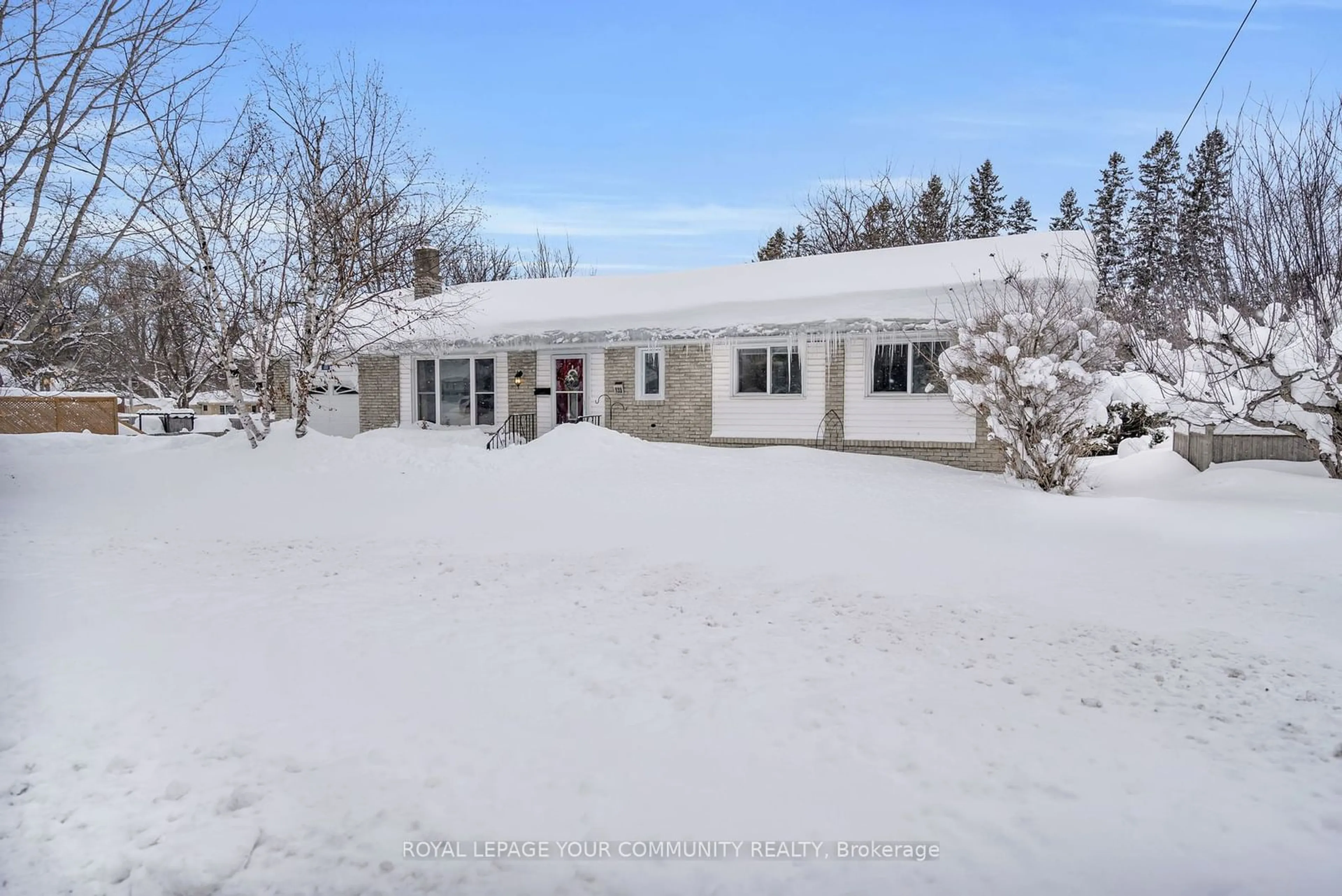 A pic from outside/outdoor area/front of a property/back of a property/a pic from drone, unknown for 133 Park St, Brock Ontario L0E 1E0